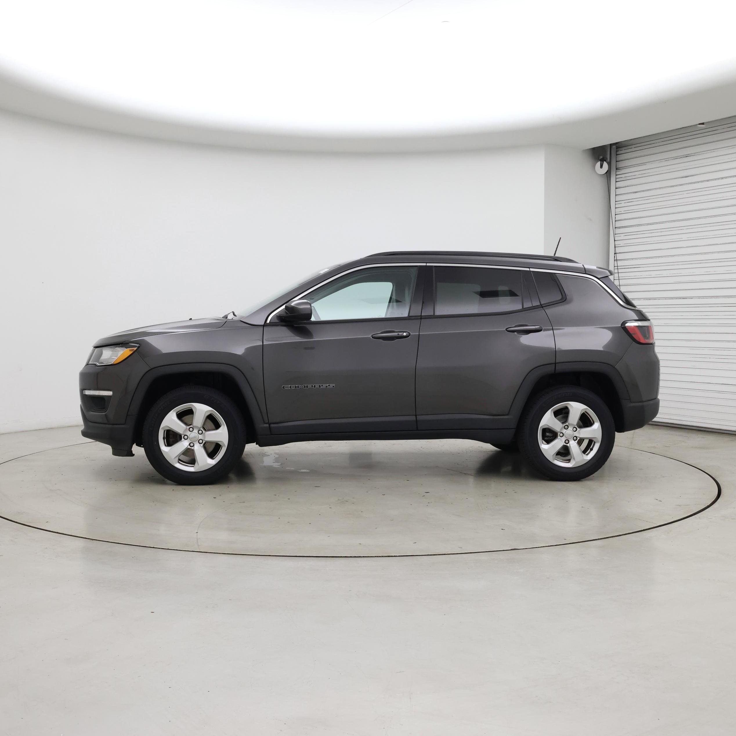 Thumbnail: 2019 Jeep Compass - 3