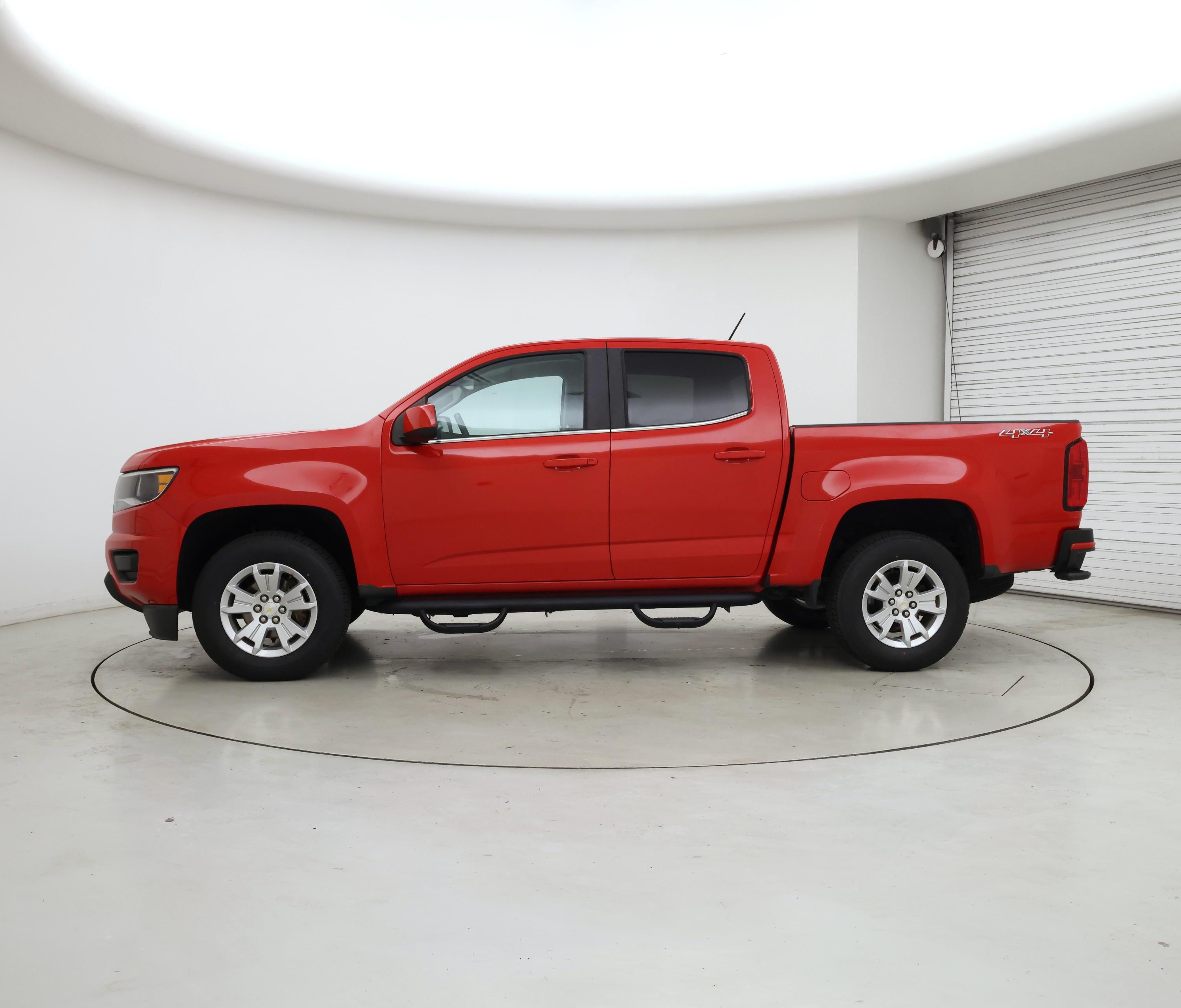 Thumbnail: 2018 Chevrolet Colorado - 3