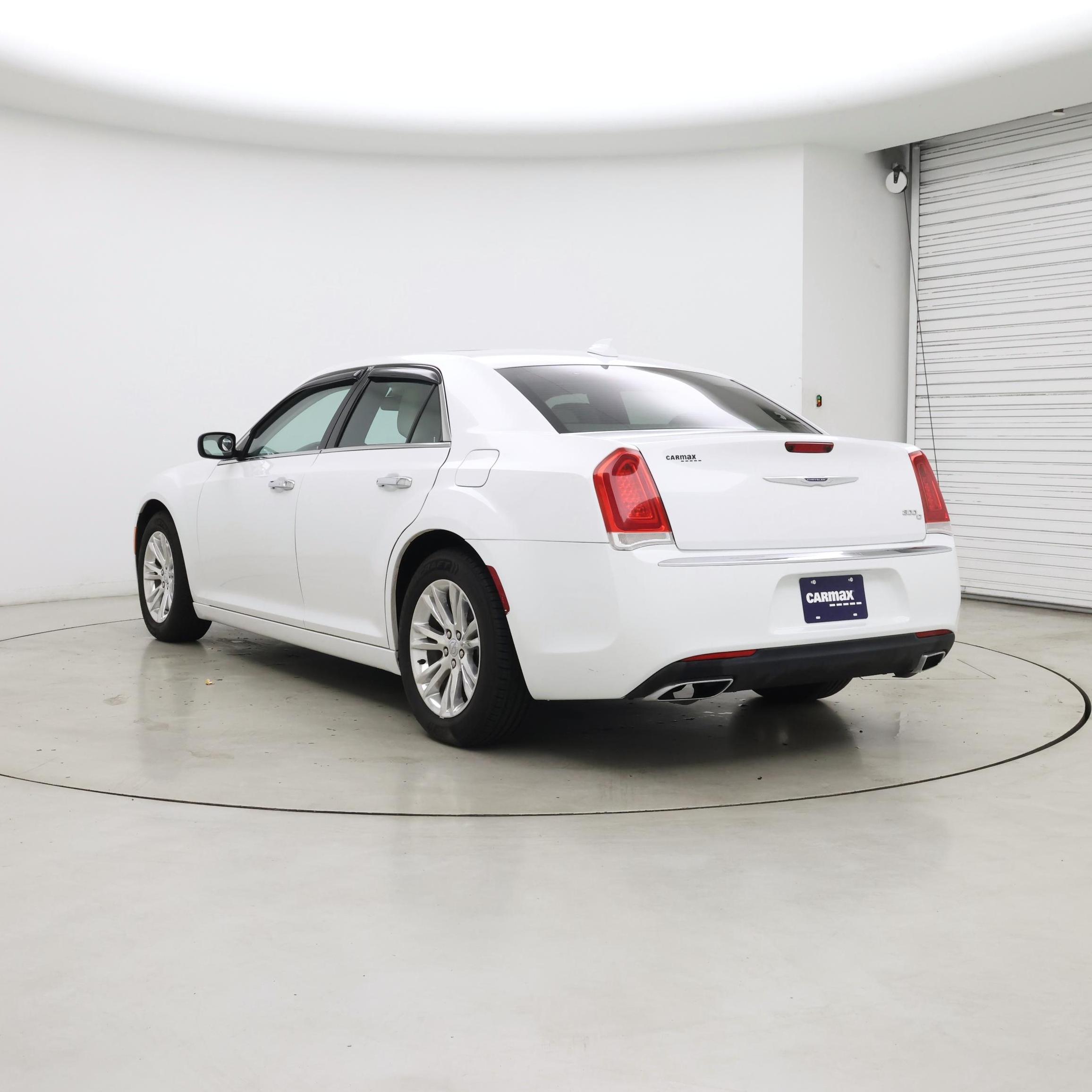 Thumbnail: 2016 Chrysler 300 - 2