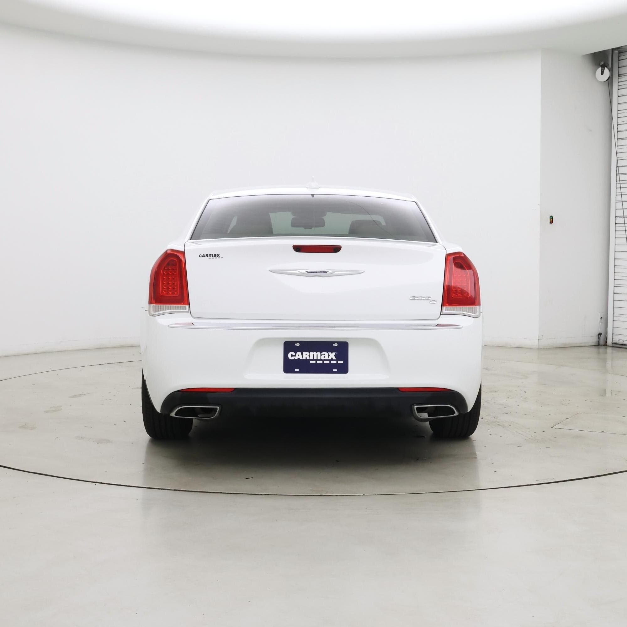 Thumbnail: 2016 Chrysler 300 - 6