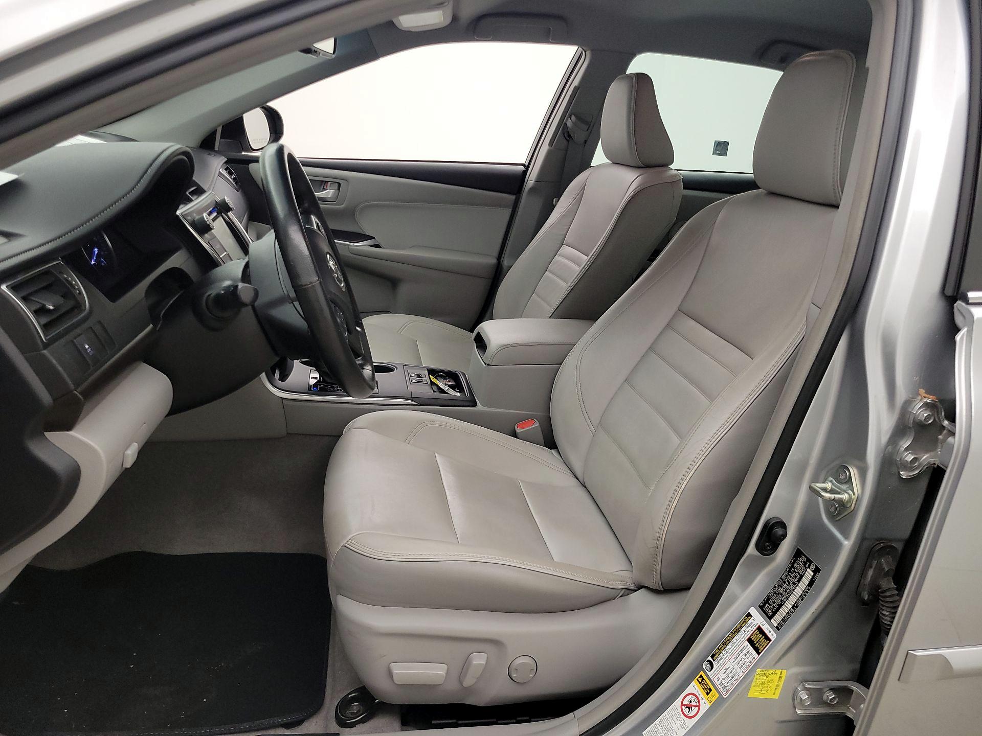 Thumbnail: 2017 Toyota Camry - 11