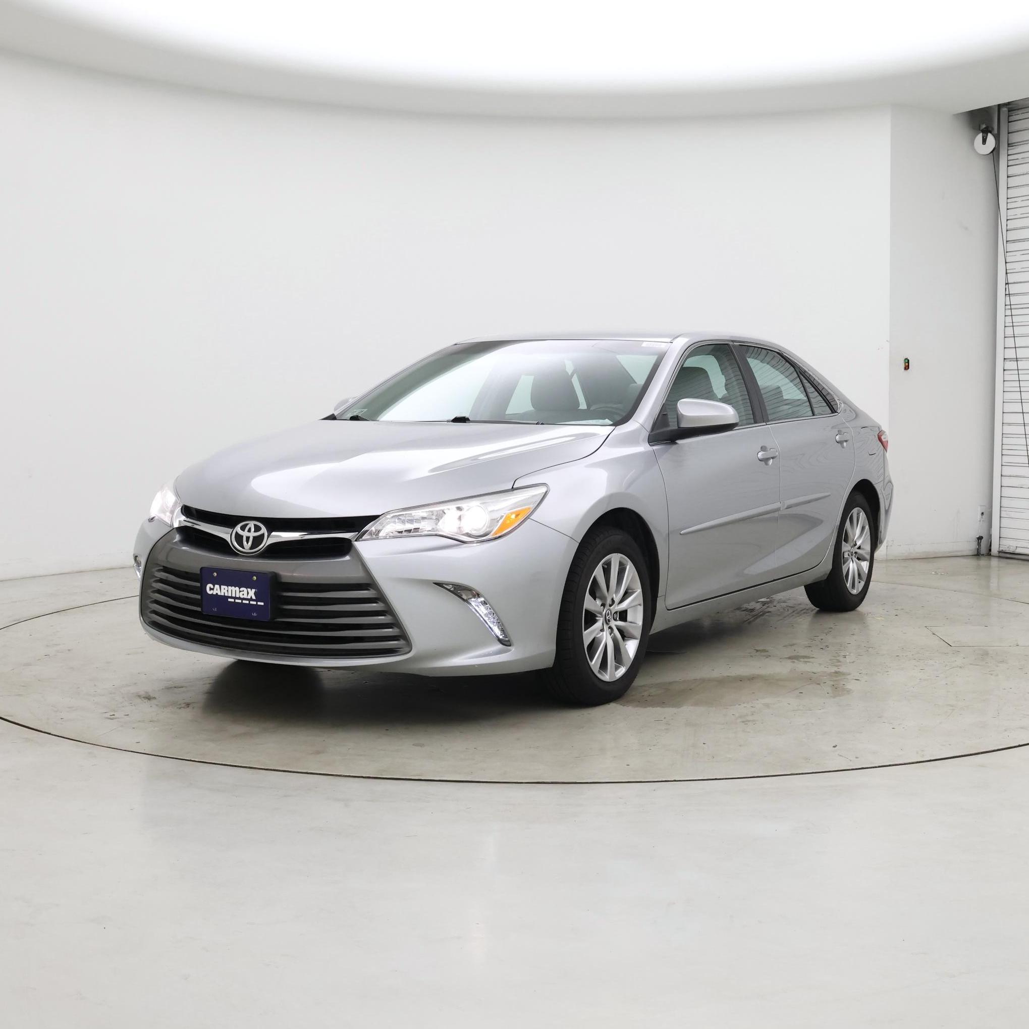 Thumbnail: 2017 Toyota Camry - 4