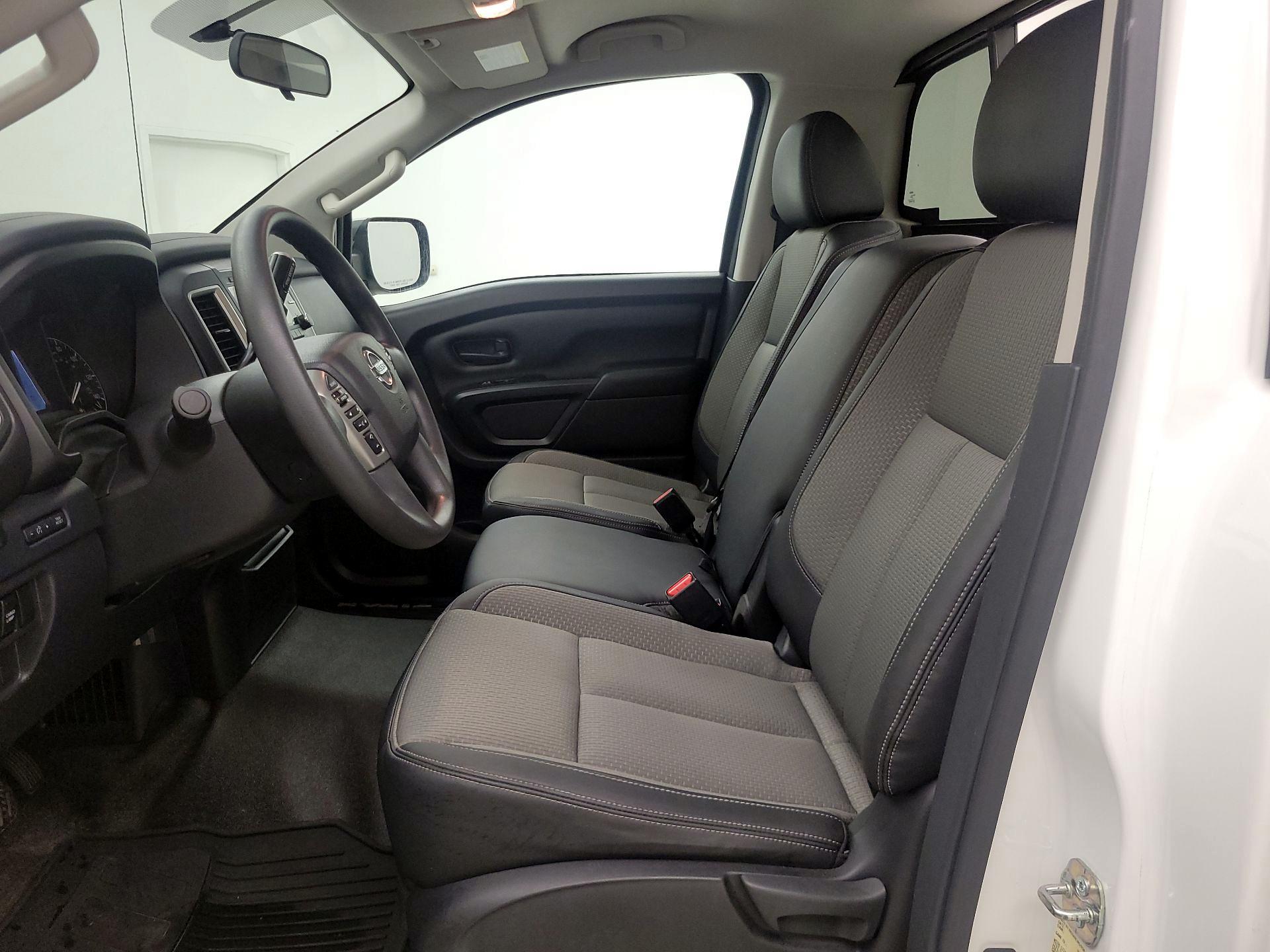 Thumbnail: 2018 Nissan Titan - 11
