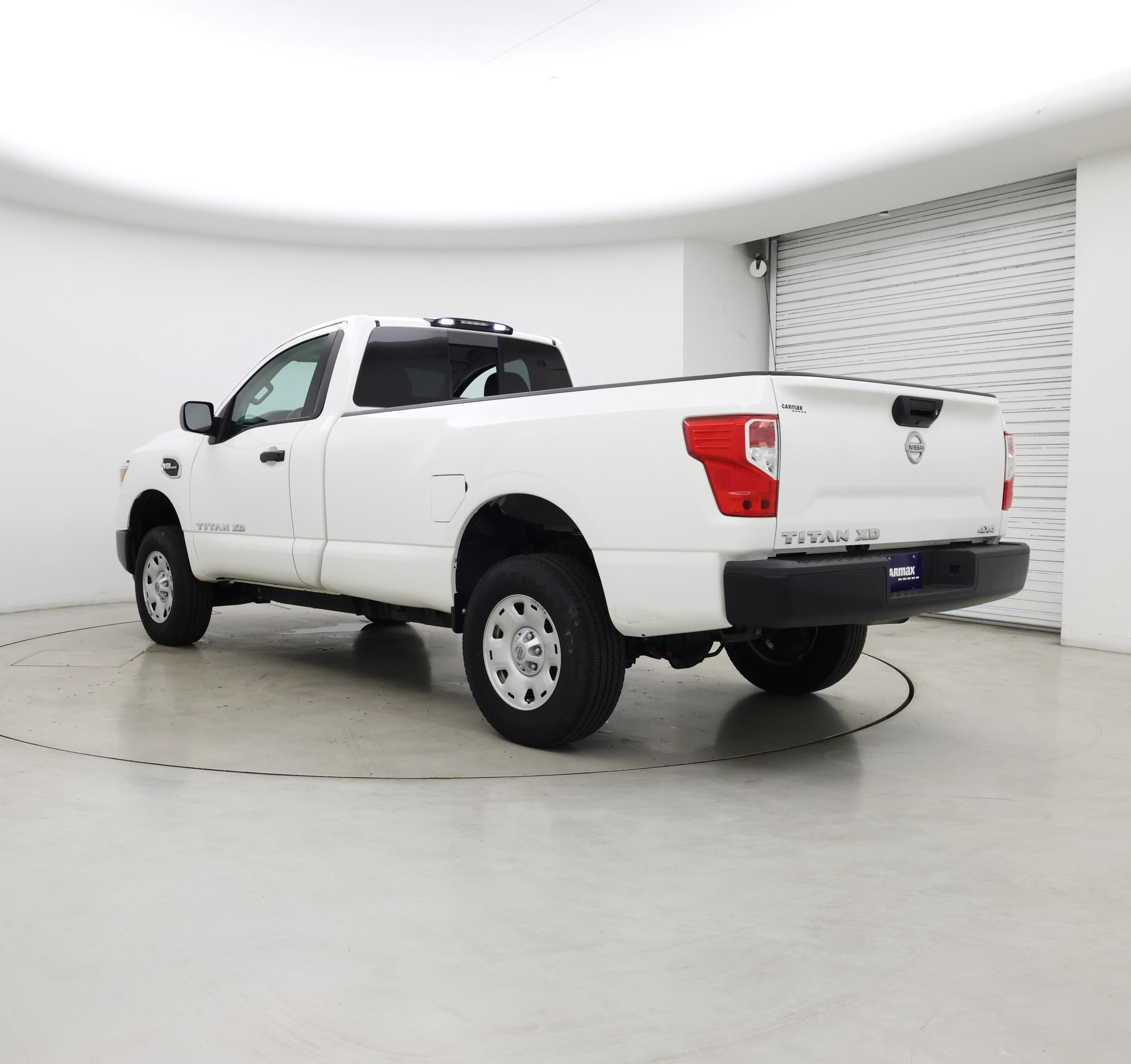 Thumbnail: 2018 Nissan Titan - 2