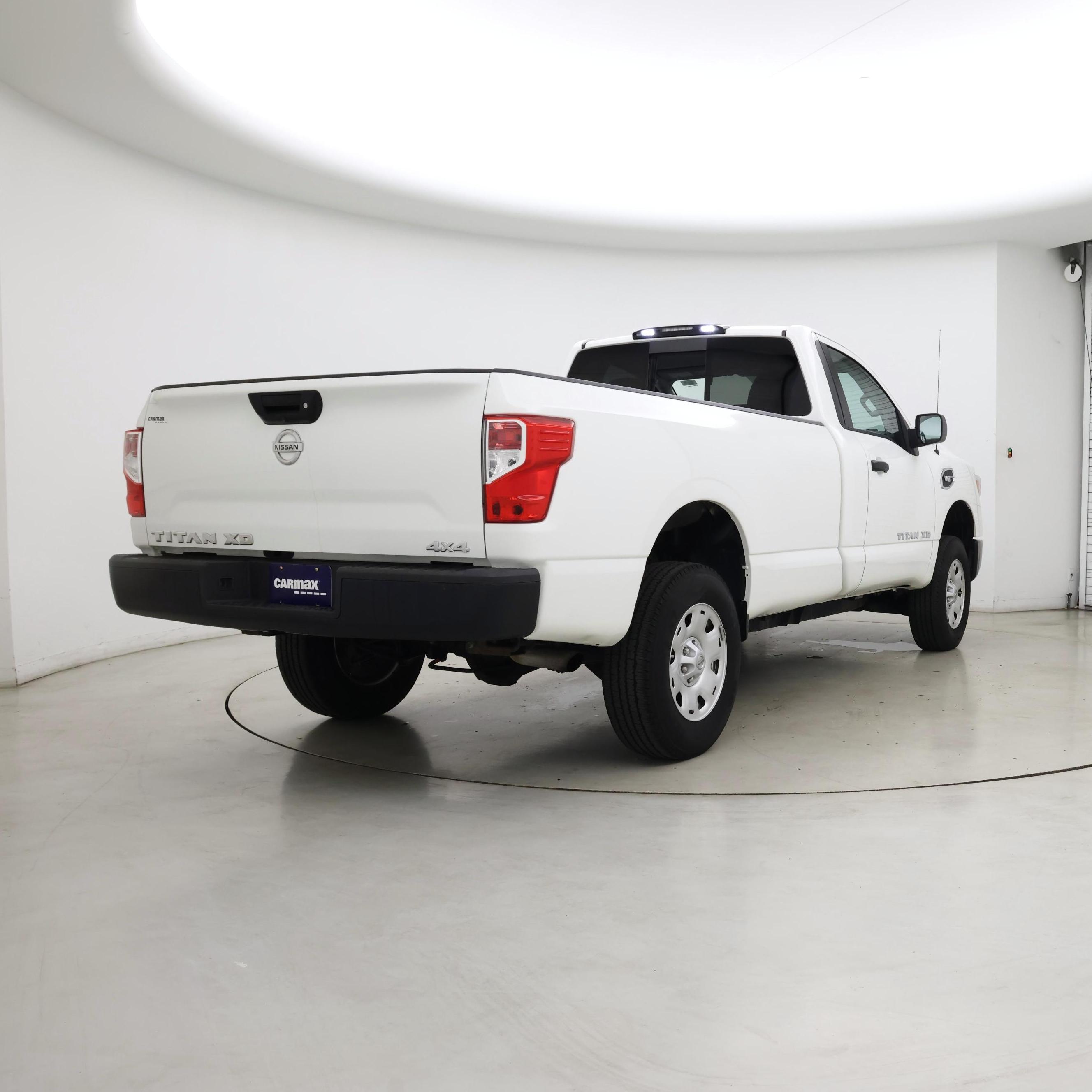 Thumbnail: 2018 Nissan Titan - 8