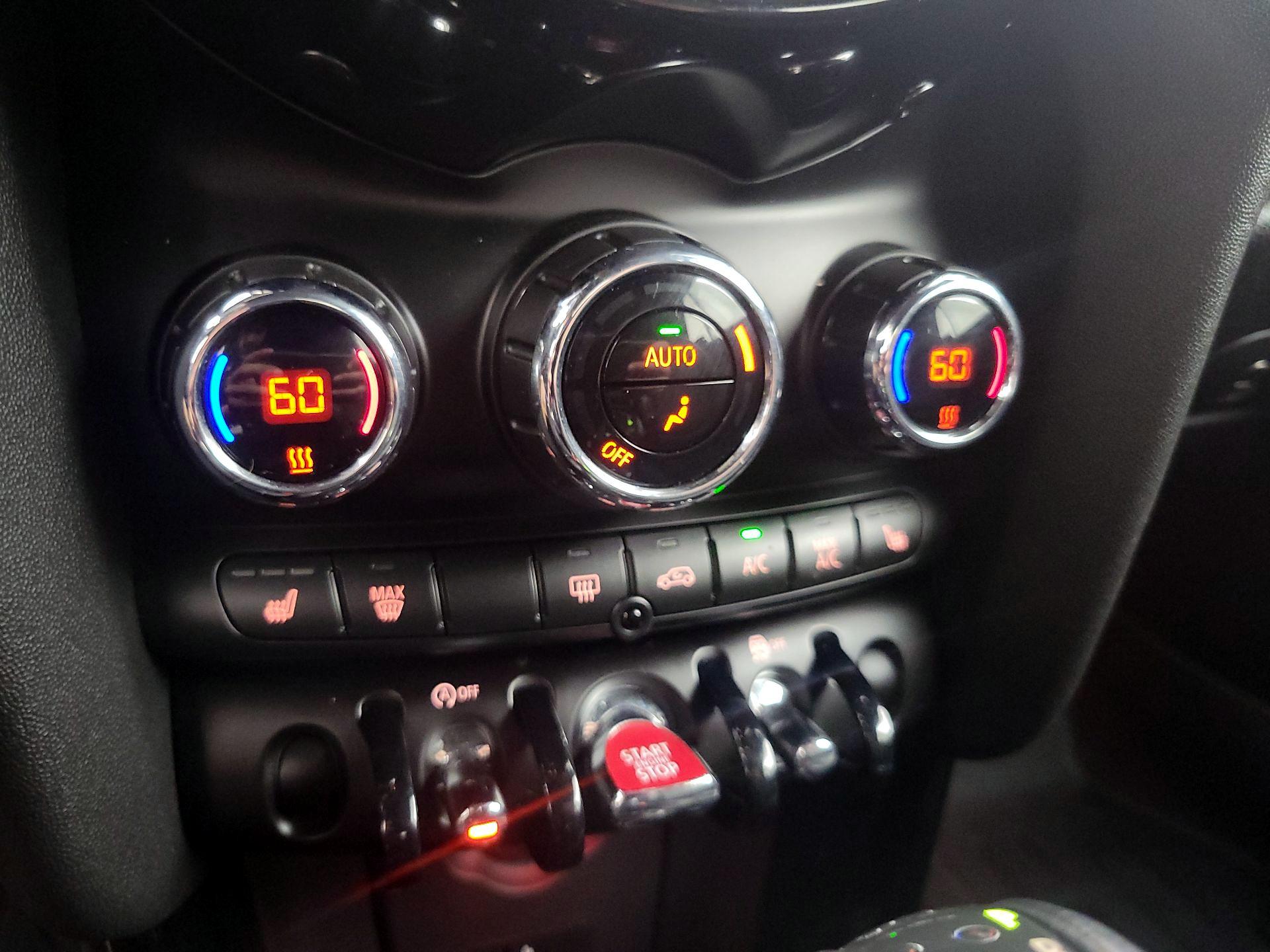 Thumbnail: 2019 MINI Cooper - 16