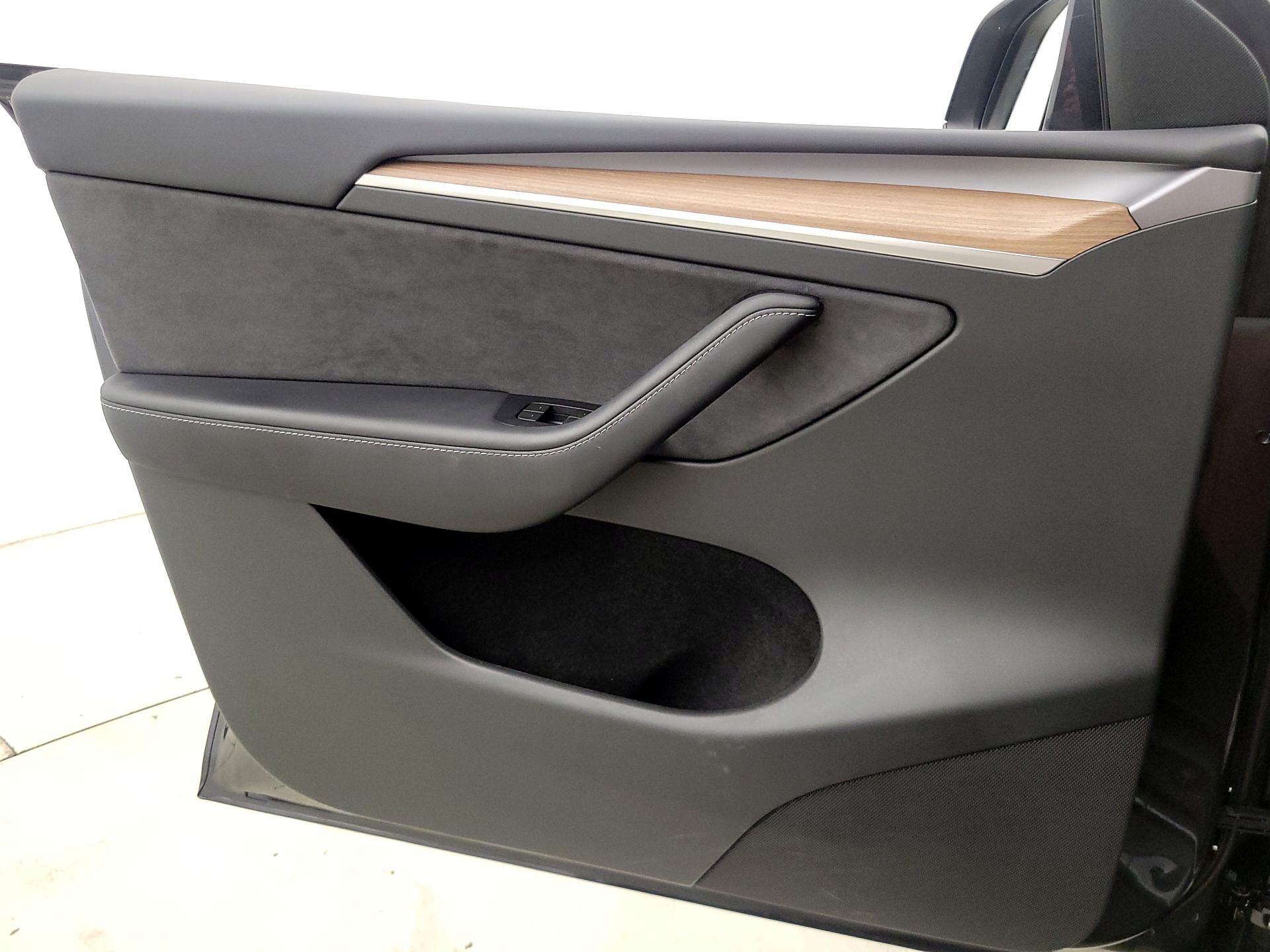 Thumbnail: 2024 Tesla Model Y - 12