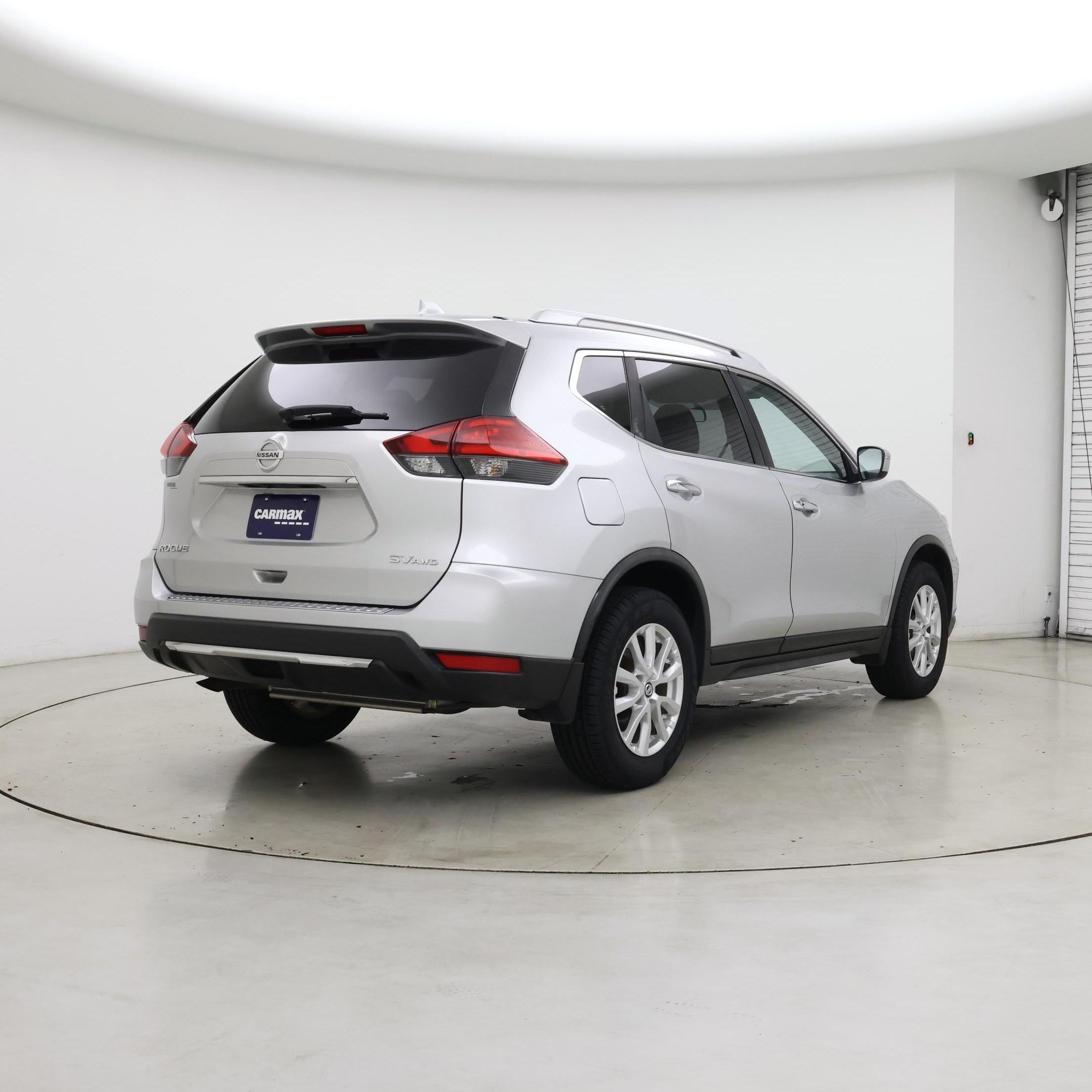 Thumbnail: 2017 Nissan Rogue - 8