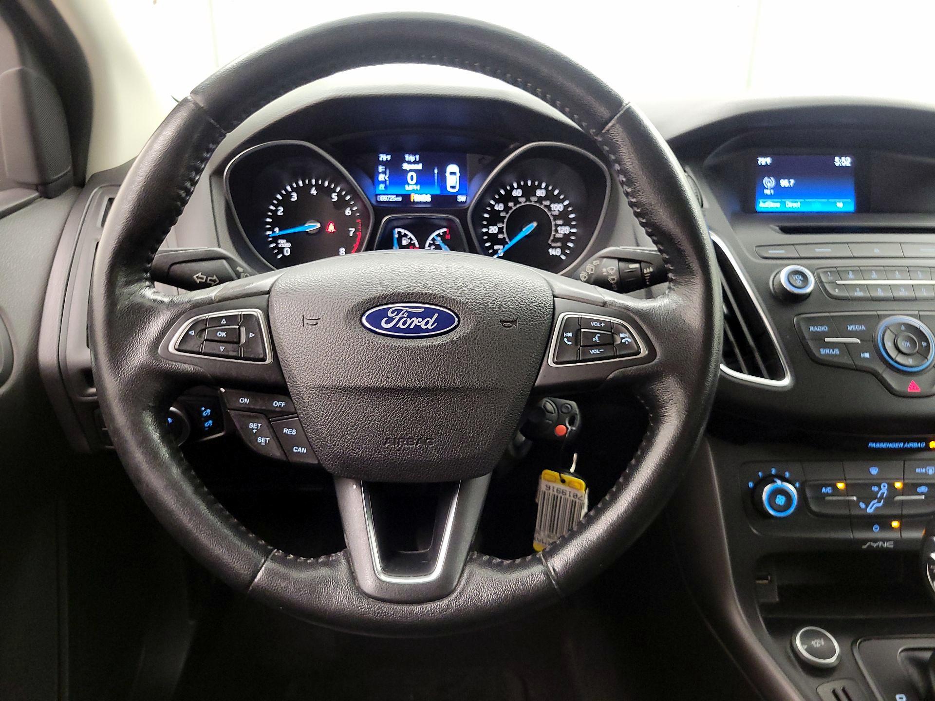 Thumbnail: 2015 Ford Focus - 10