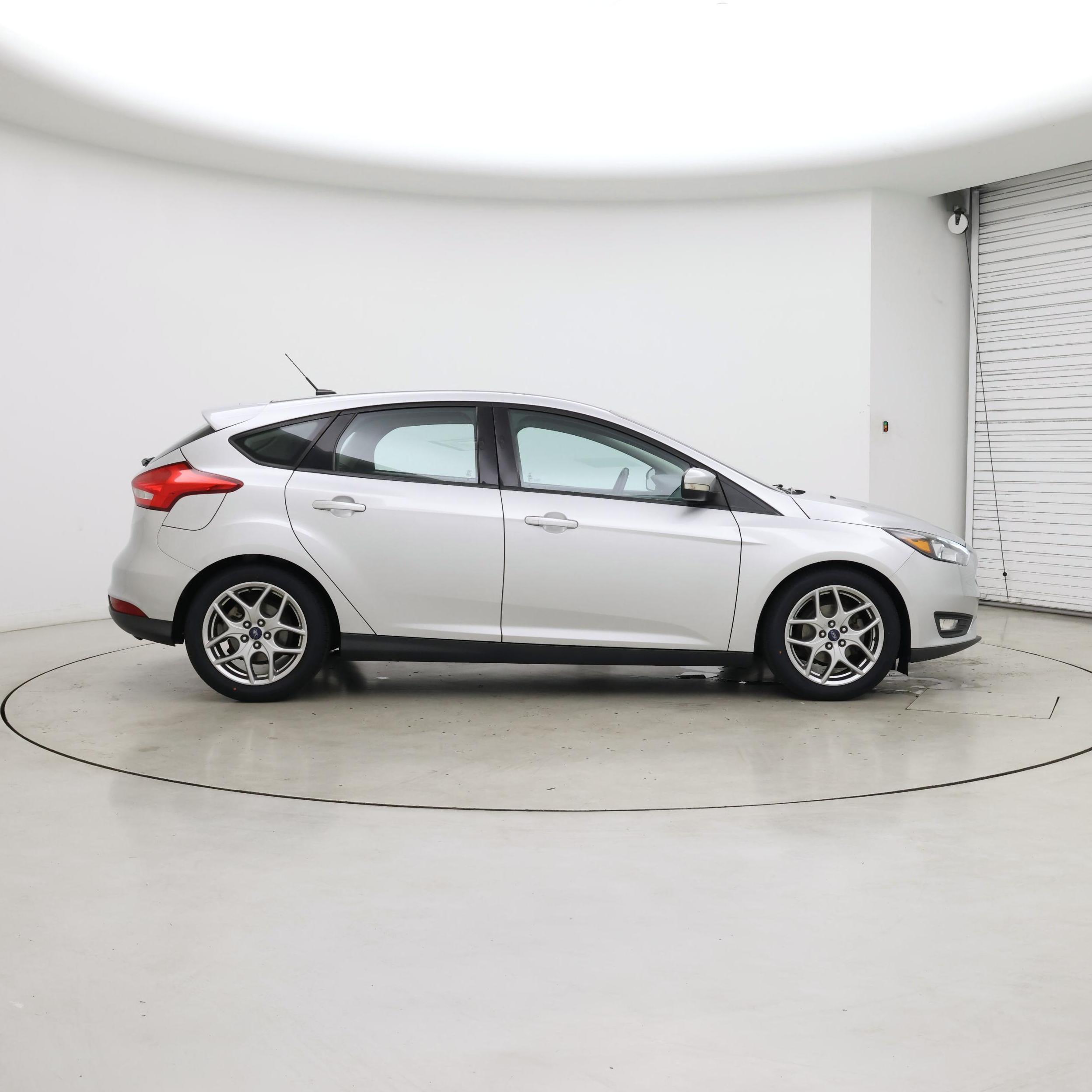 Thumbnail: 2015 Ford Focus - 7