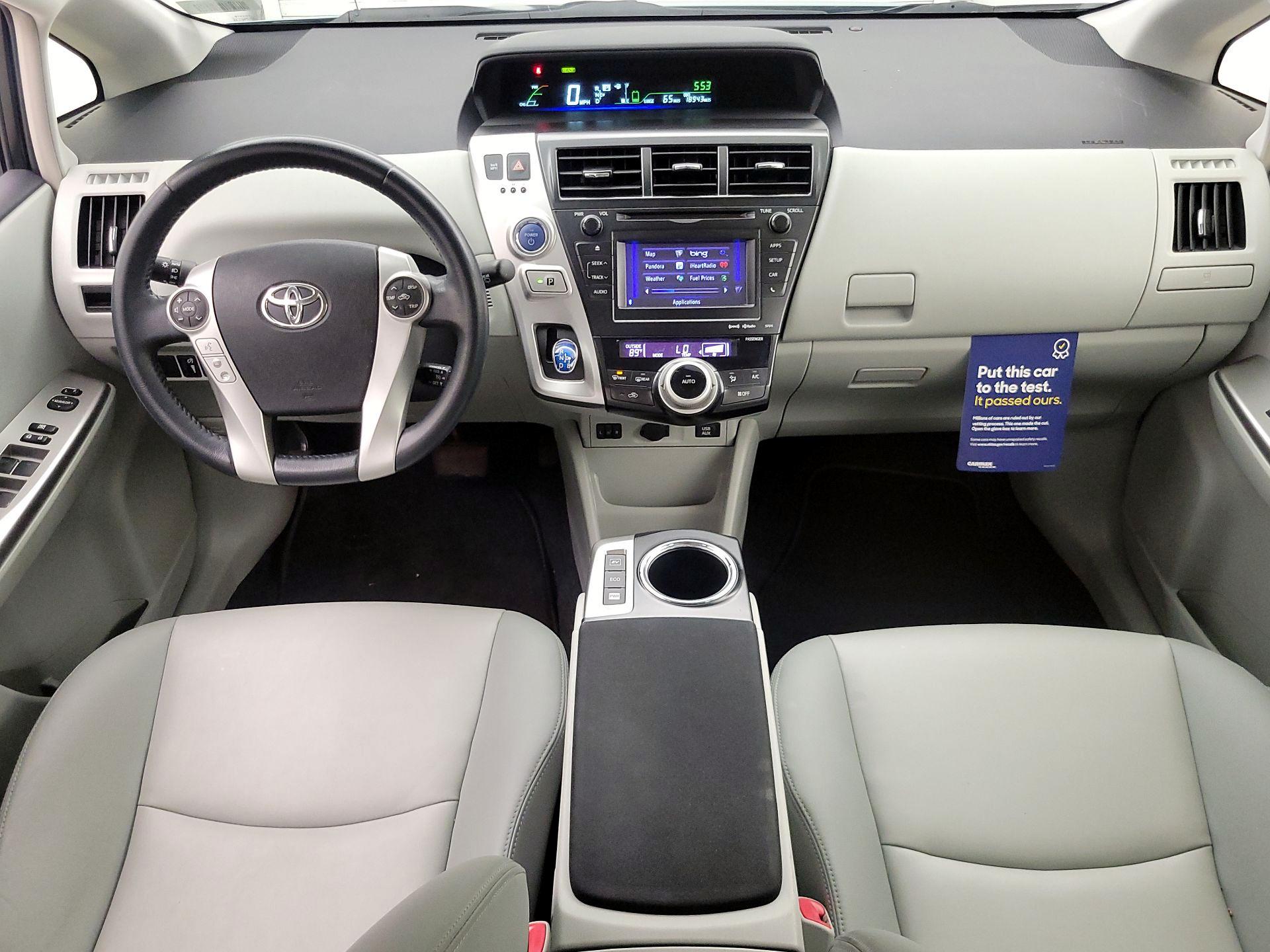 Thumbnail: 2013 Toyota Prius v - 9