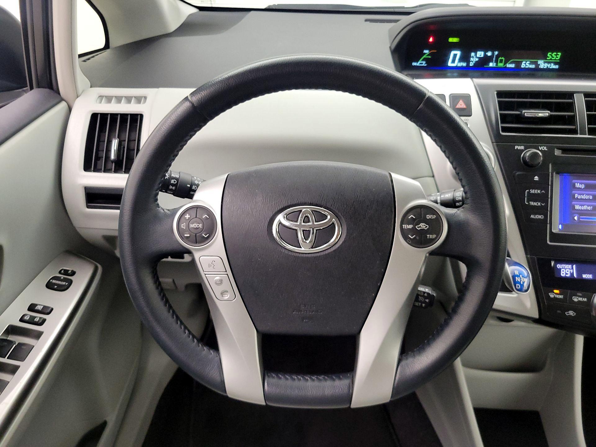 Thumbnail: 2013 Toyota Prius v - 10
