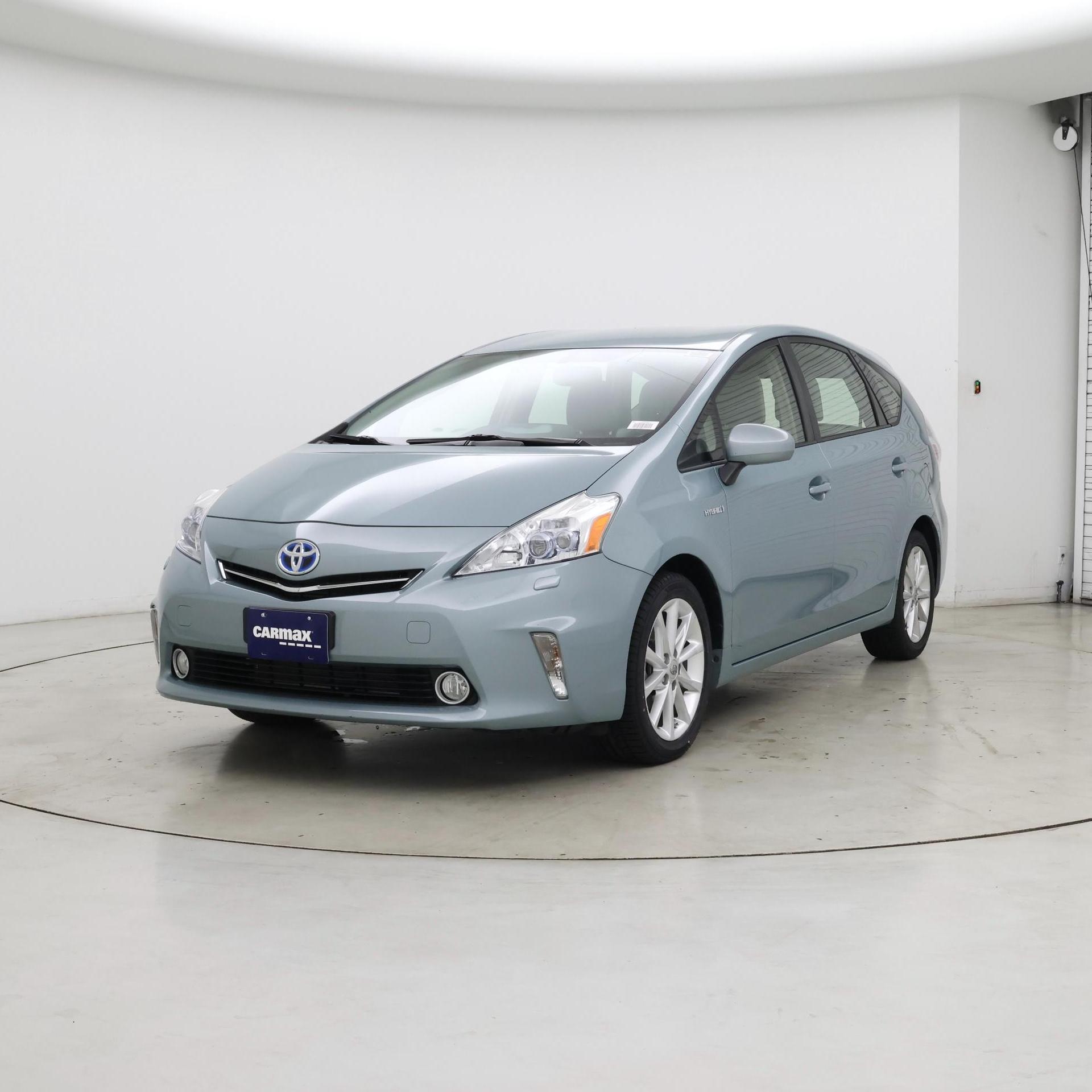 Thumbnail: 2013 Toyota Prius v - 4