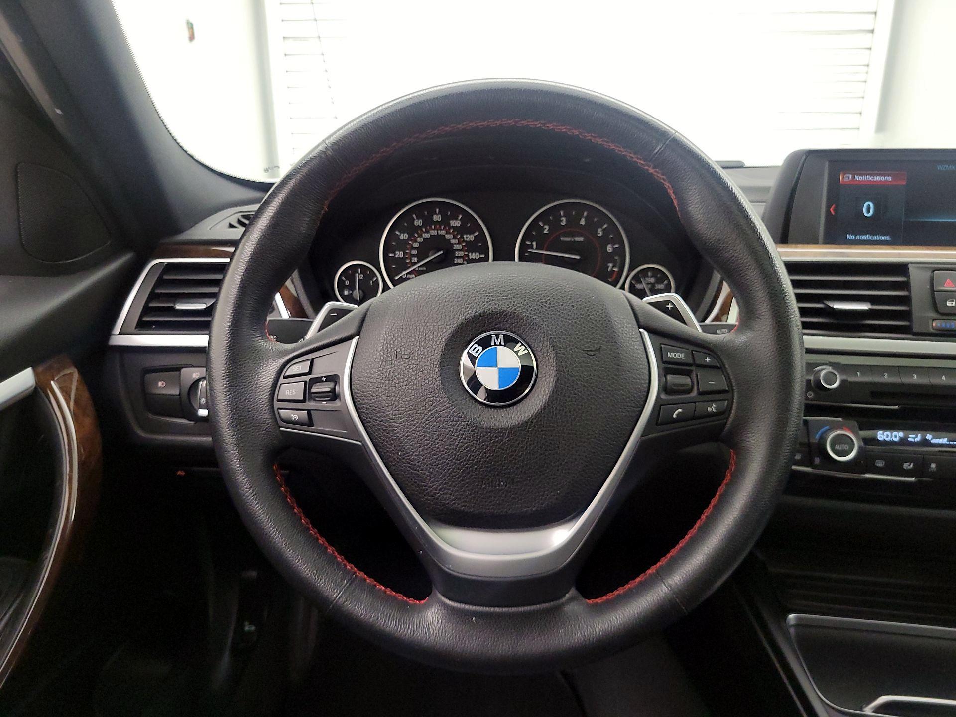 Thumbnail: 2018 BMW 3 Series - 10
