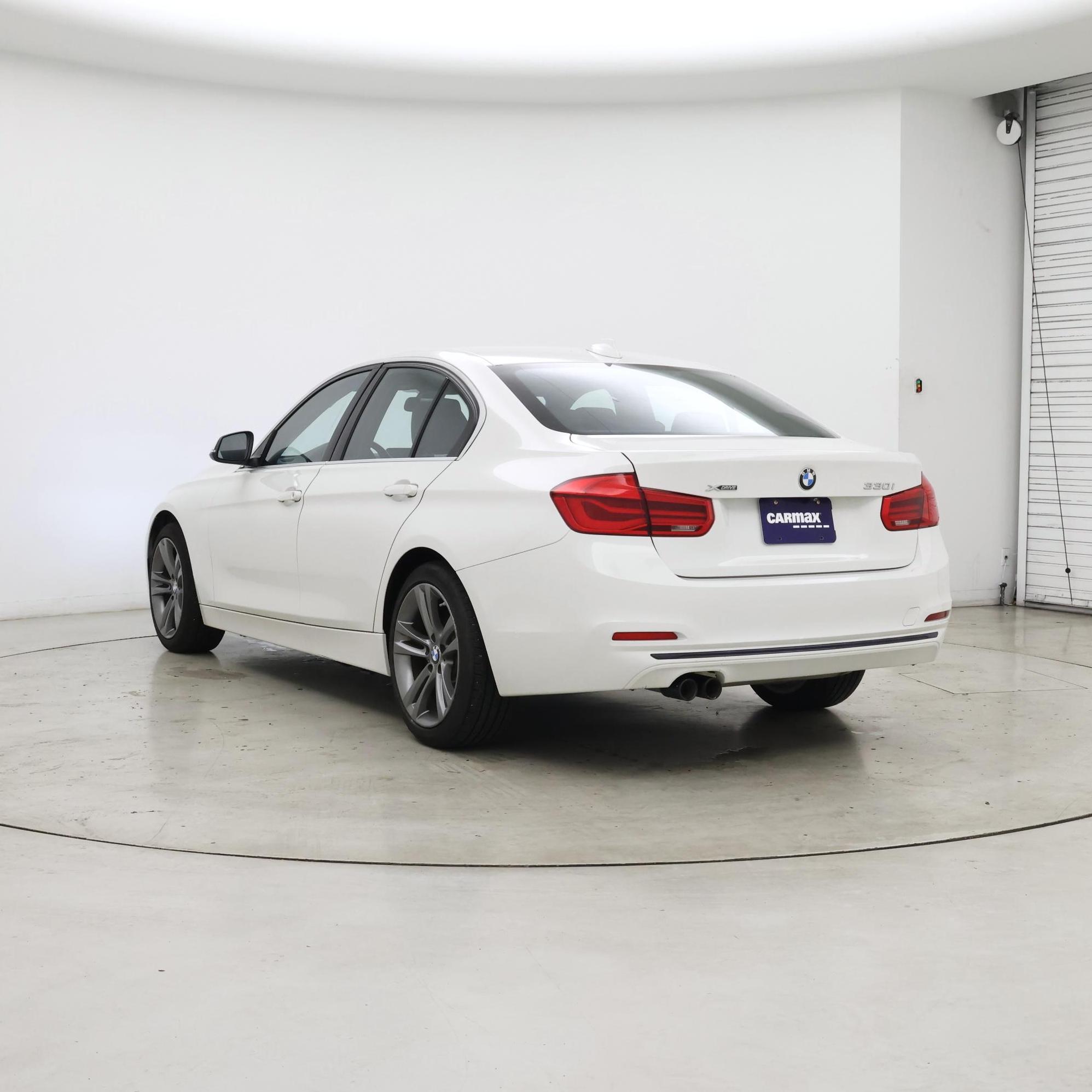 Thumbnail: 2018 BMW 3 Series - 2