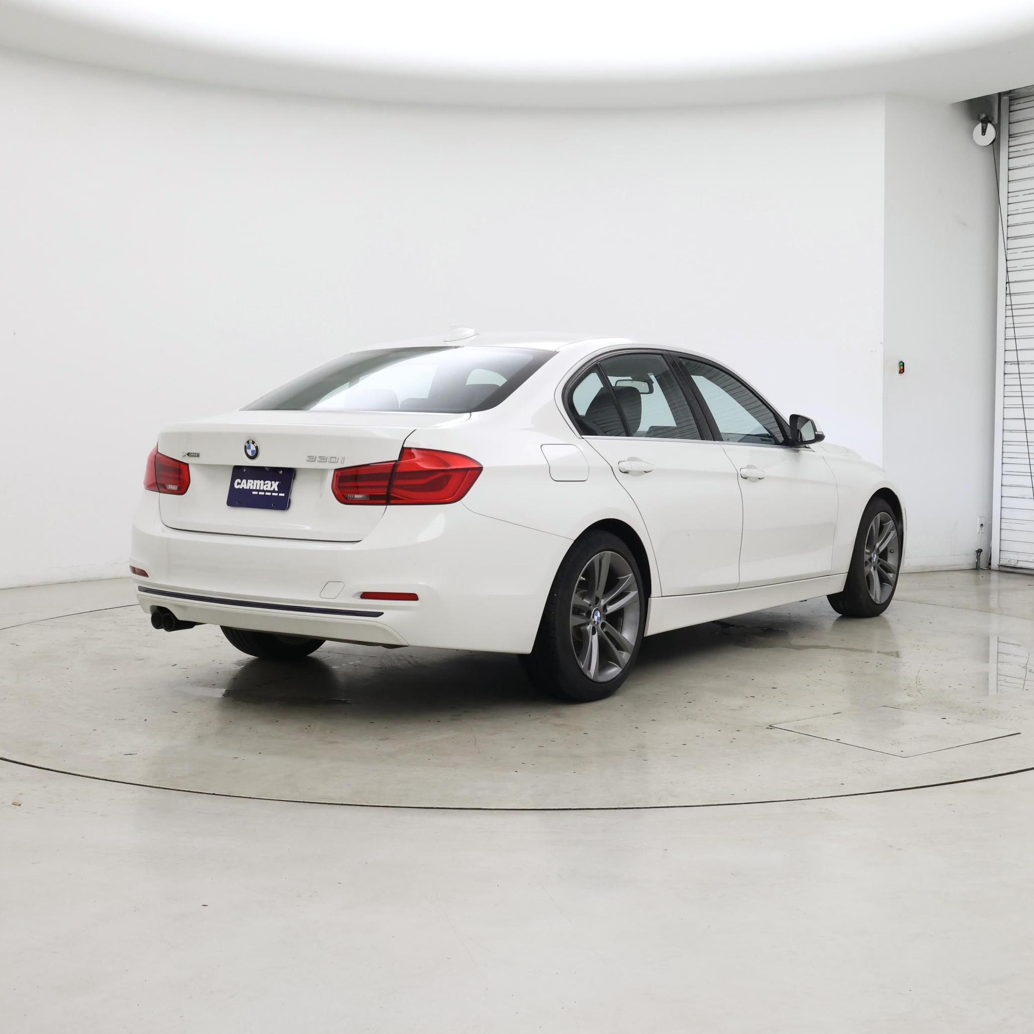 Thumbnail: 2018 BMW 3 Series - 8