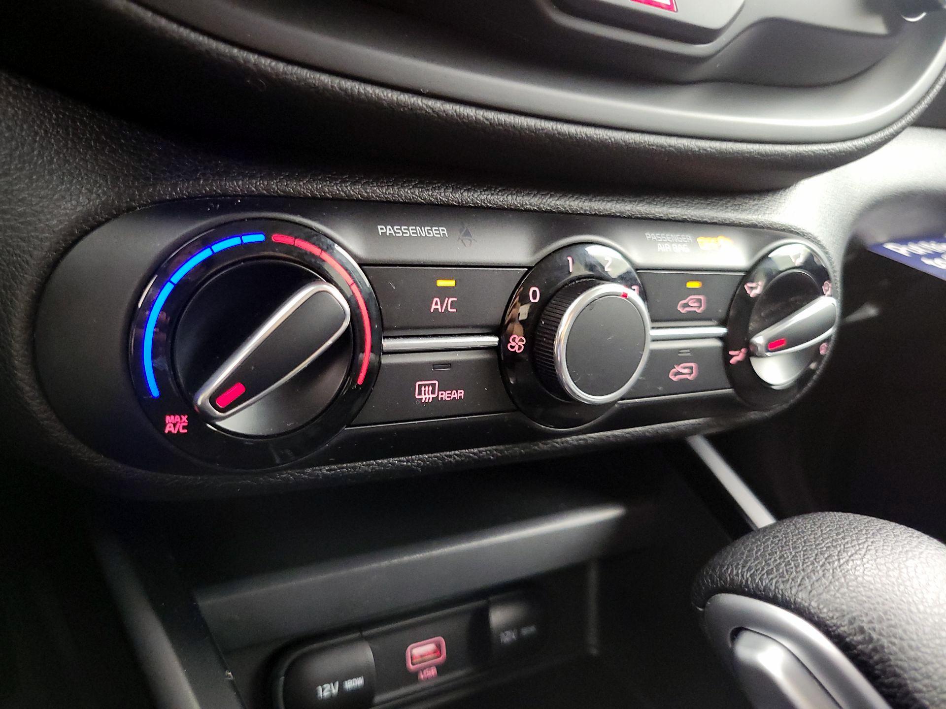 Thumbnail: 2020 Kia Soul - 16