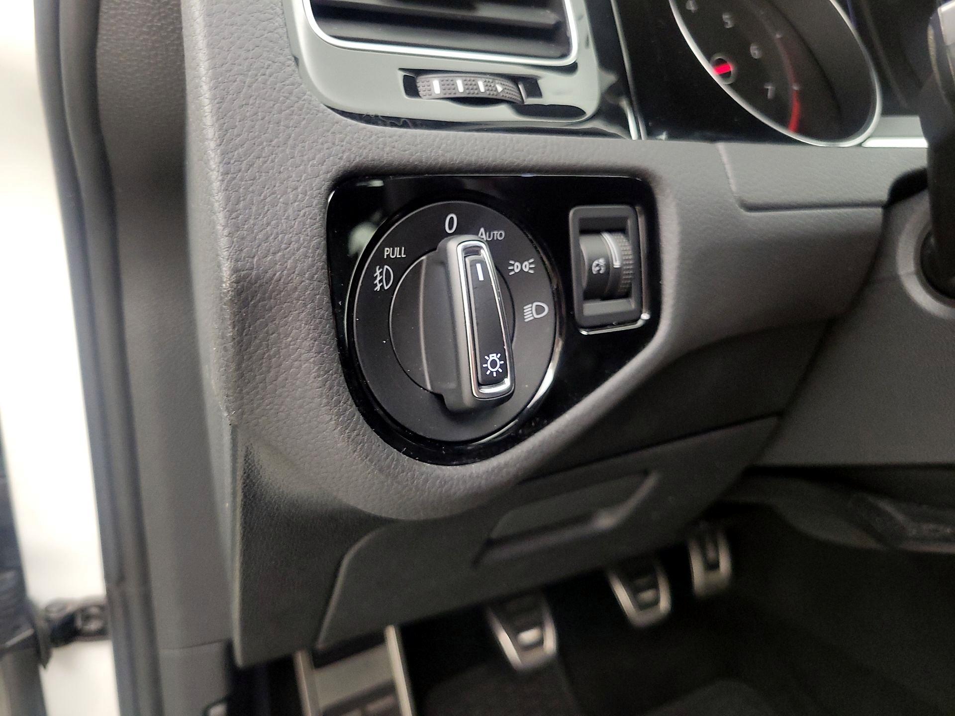 Thumbnail: 2019 Volkswagen Golf - 13