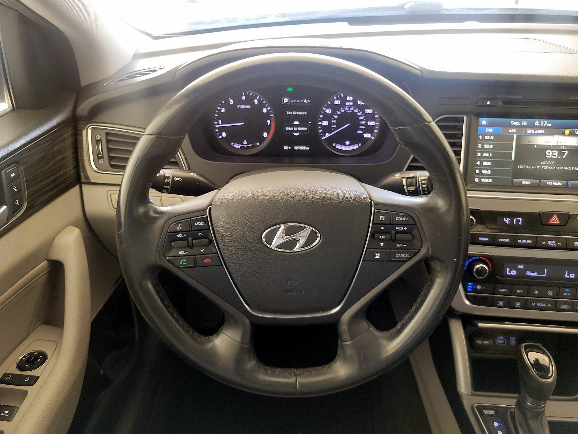 Thumbnail: 2017 Hyundai Sonata - 10
