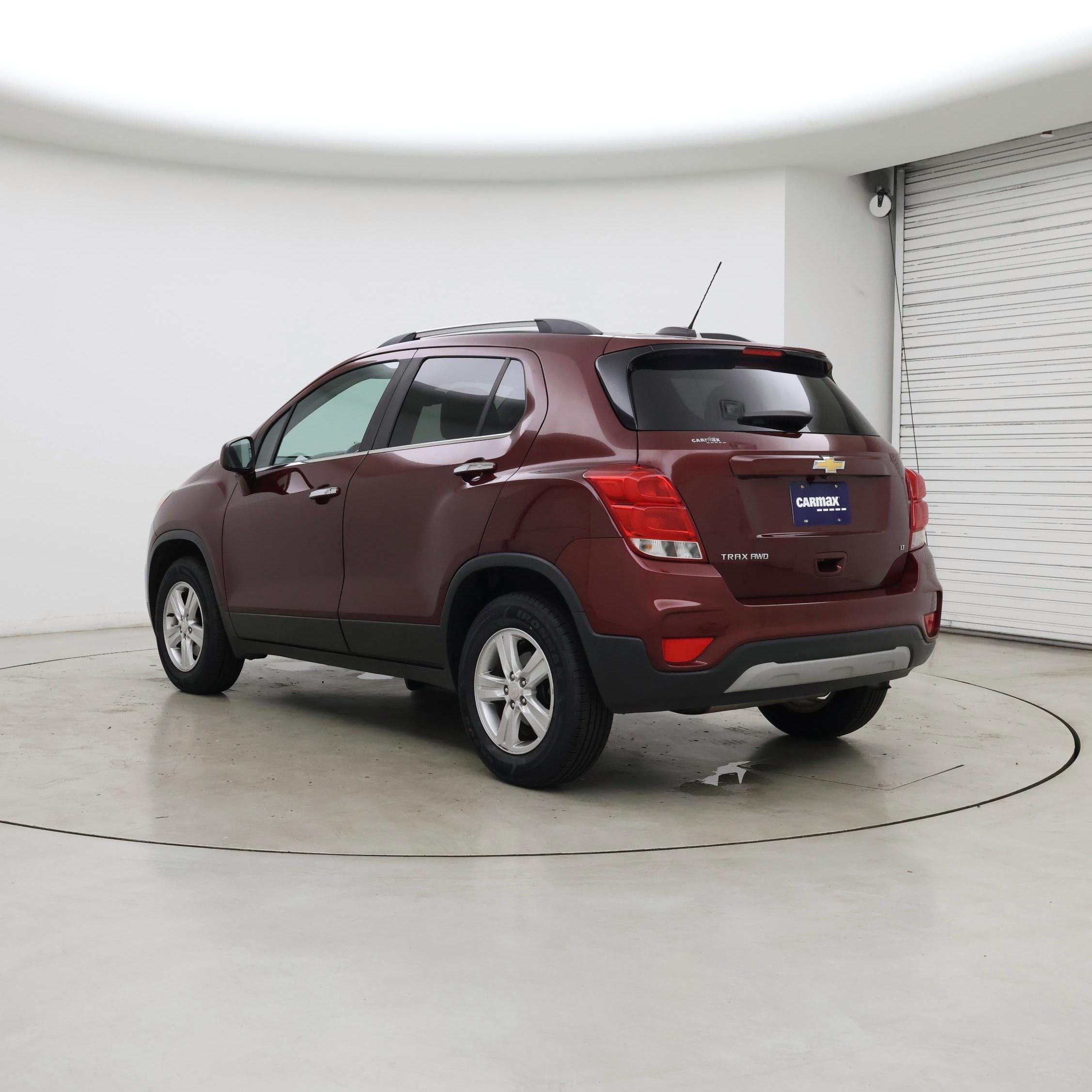 Thumbnail: 2017 Chevrolet Trax - 2