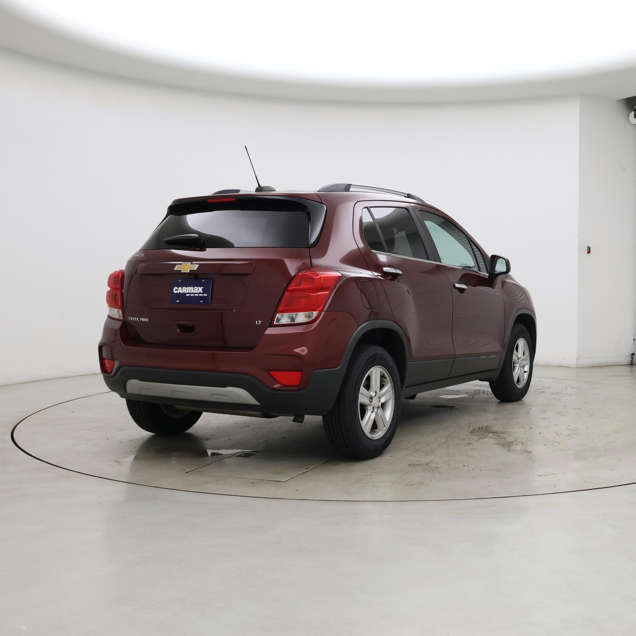 Thumbnail: 2017 Chevrolet Trax - 8