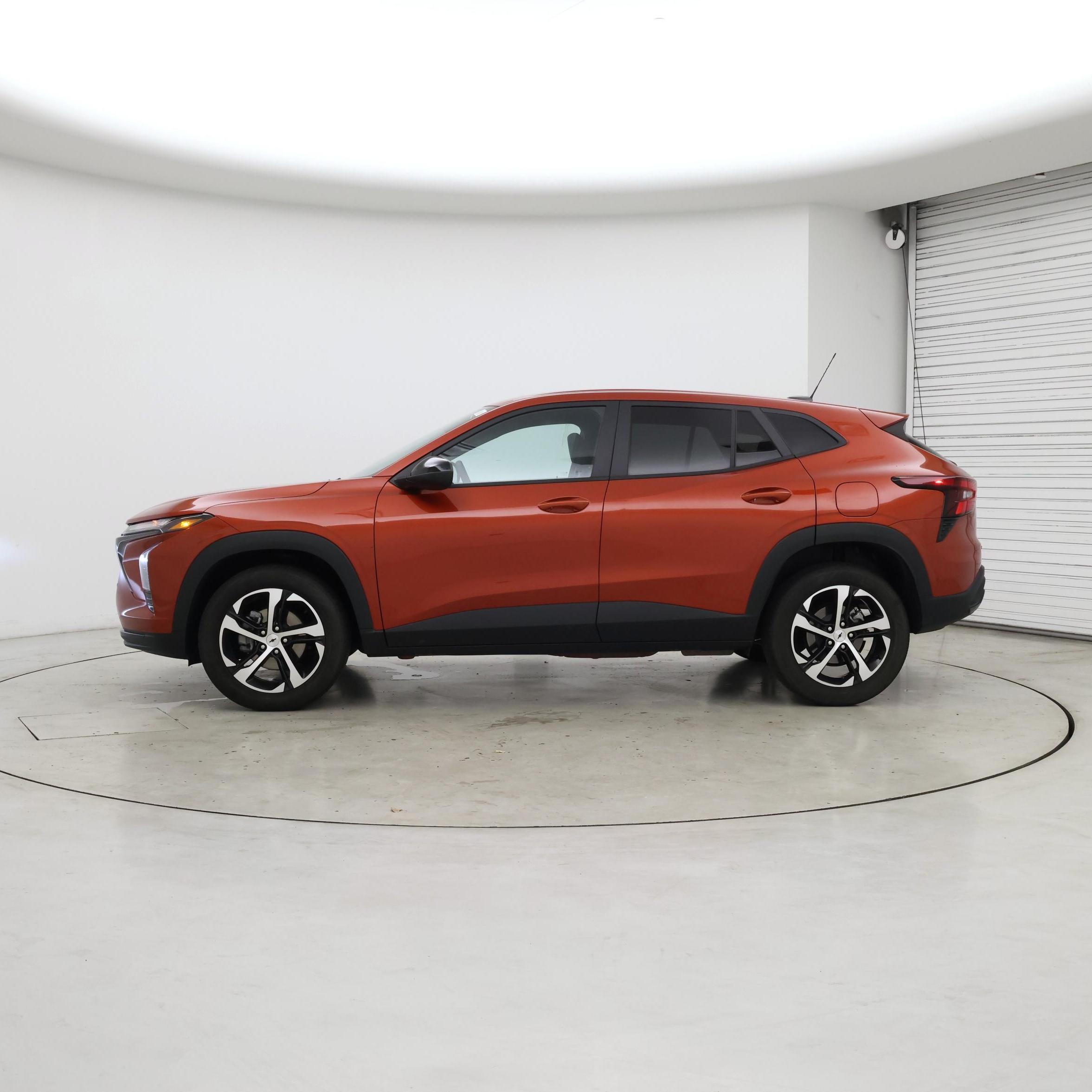 Thumbnail: 2024 Chevrolet Trax - 3