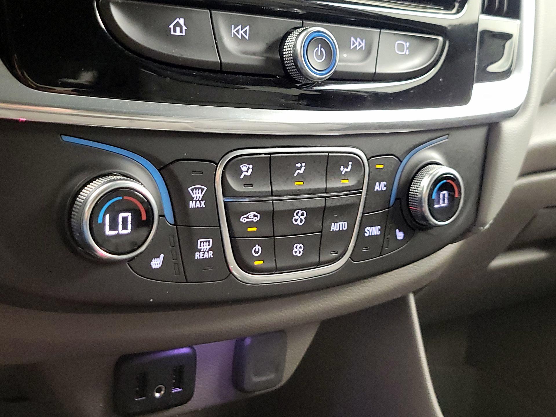 Thumbnail: 2019 Chevrolet Traverse - 17