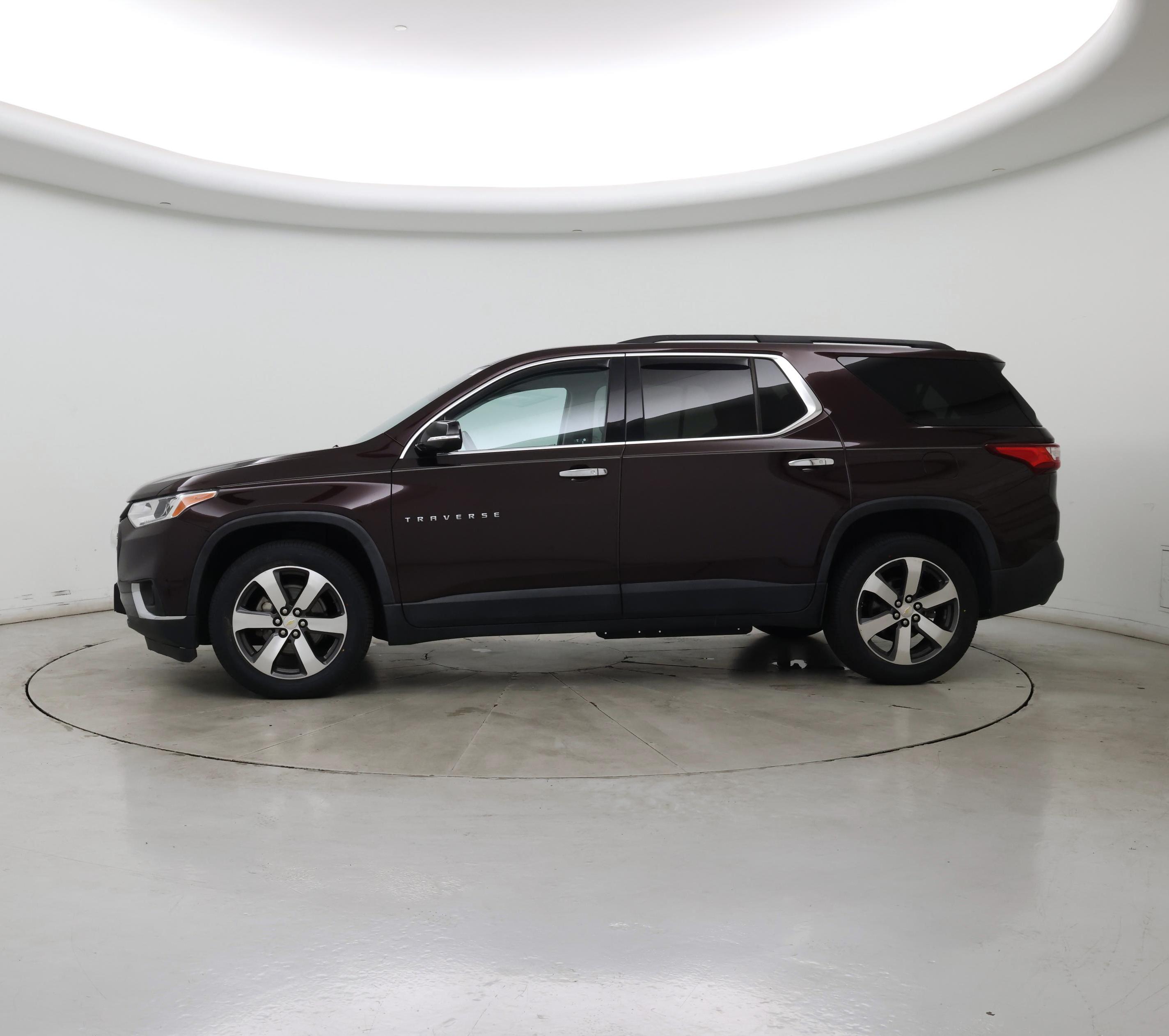 Thumbnail: 2019 Chevrolet Traverse - 3
