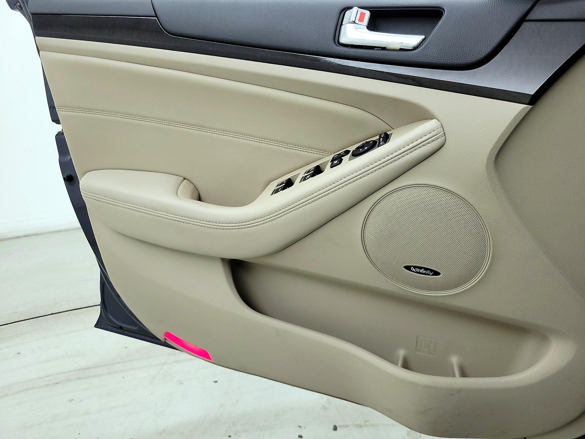 Thumbnail: 2014 Kia Cadenza - 12