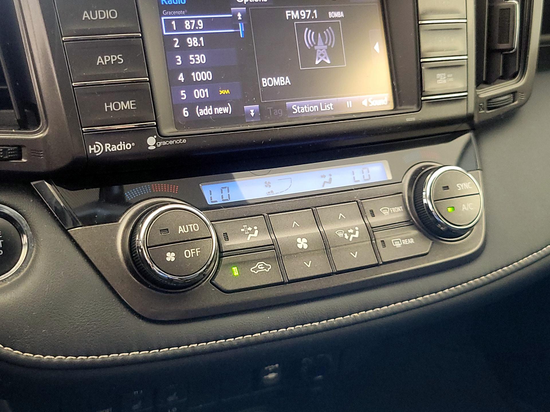 Thumbnail: 2015 Toyota RAV4 - 17