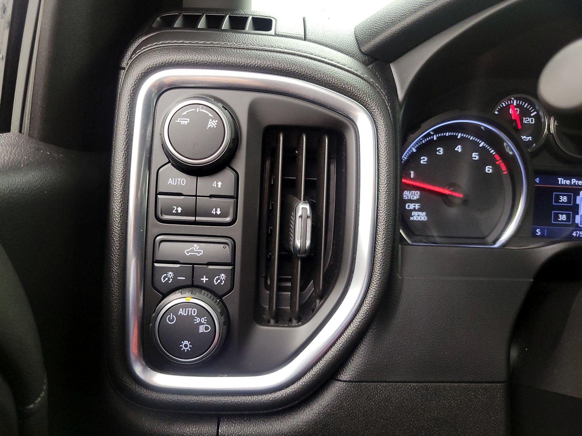 Thumbnail: 2019 Chevrolet Silverado 1500 - 13