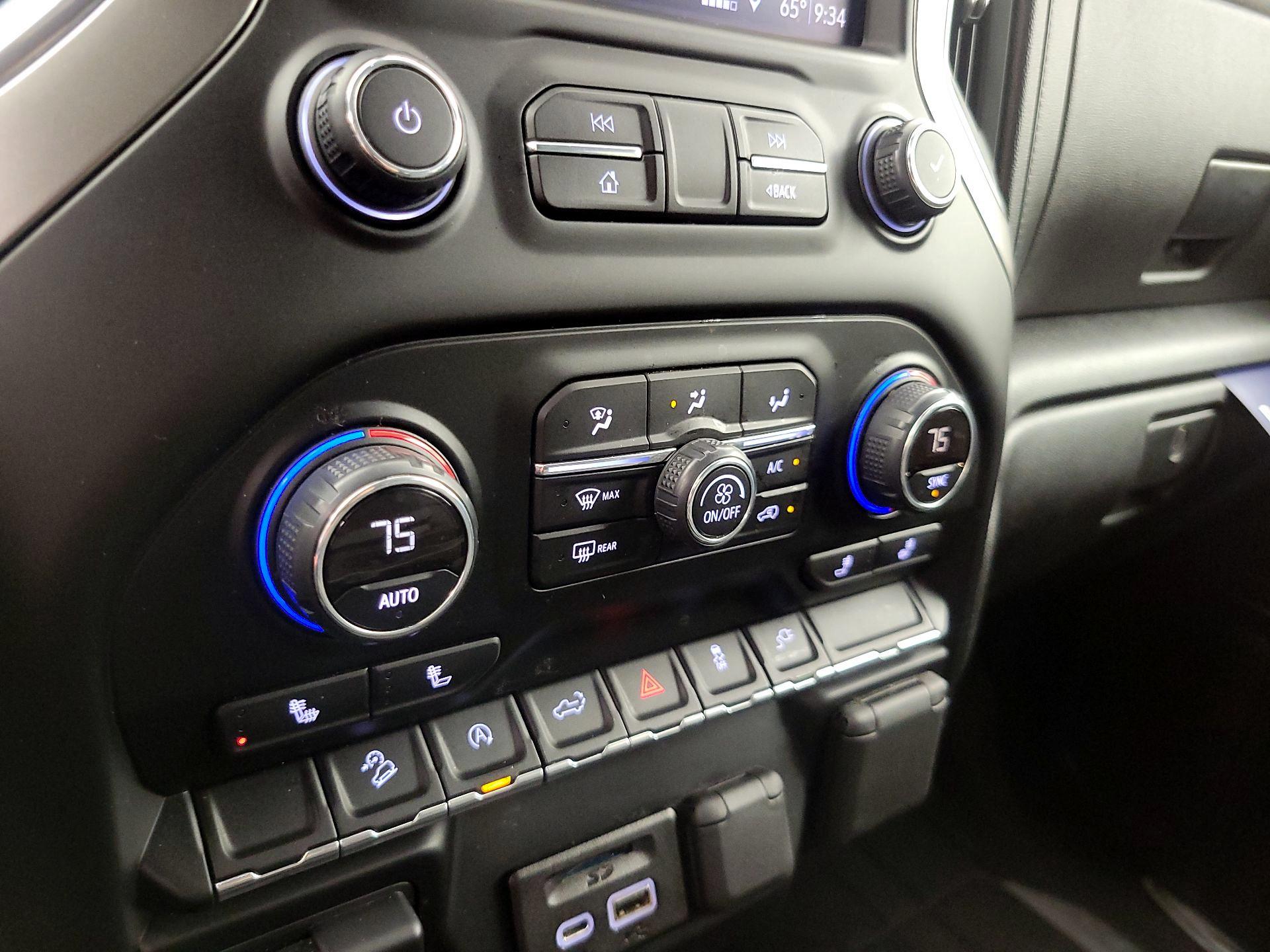 Thumbnail: 2019 Chevrolet Silverado 1500 - 16
