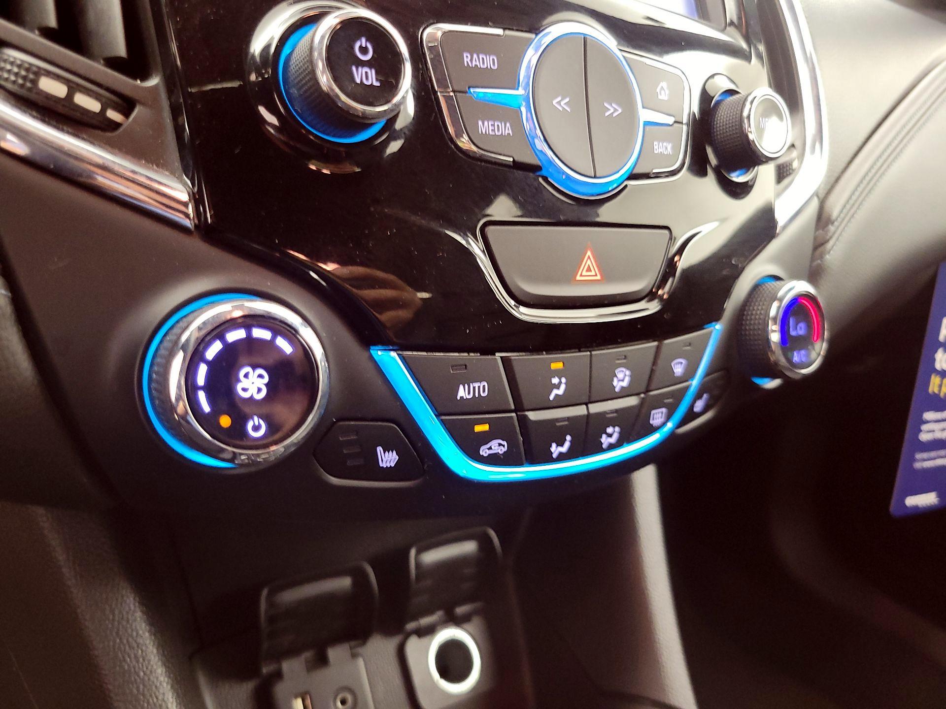 Thumbnail: 2016 Chevrolet Cruze - 17