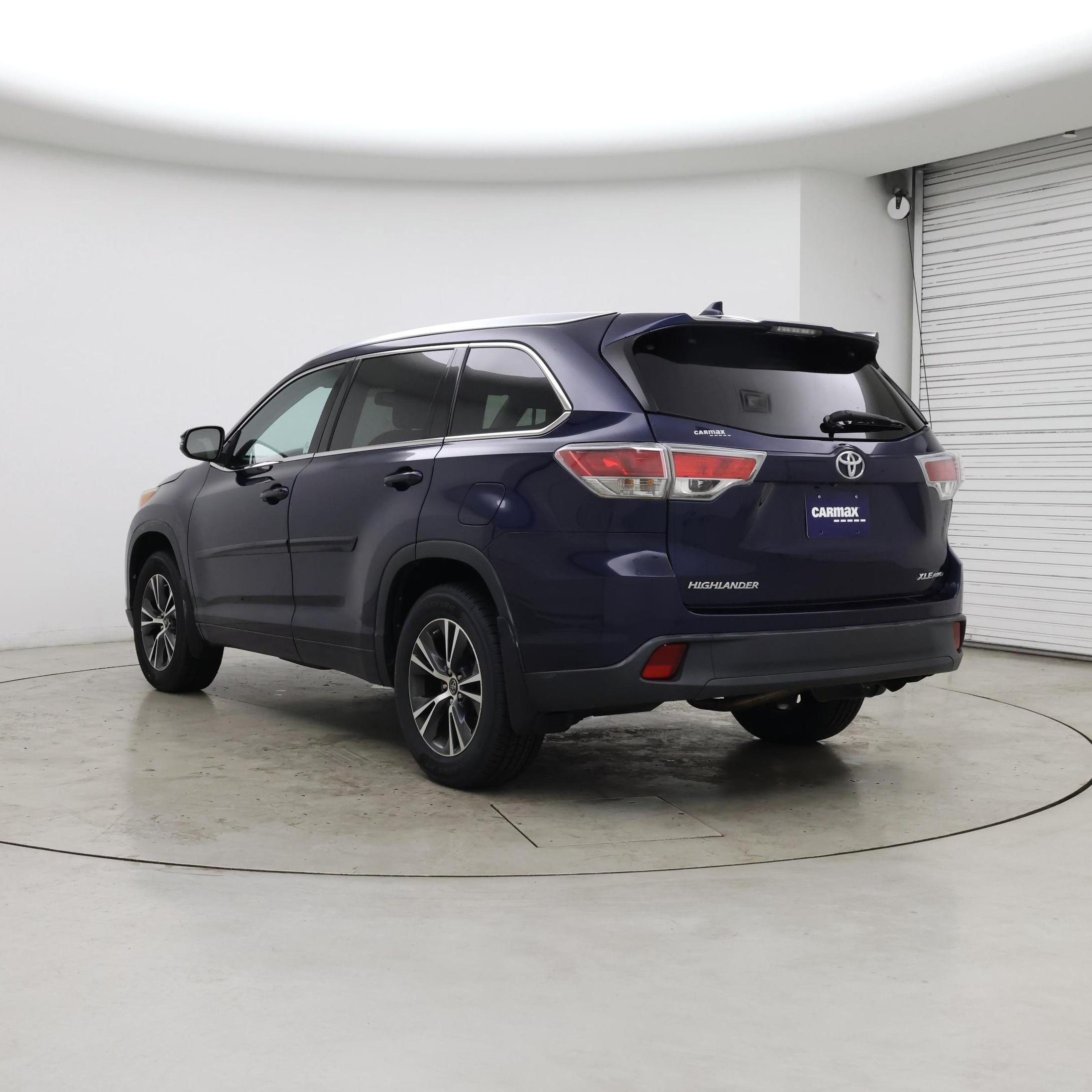Thumbnail: 2016 Toyota Highlander - 2