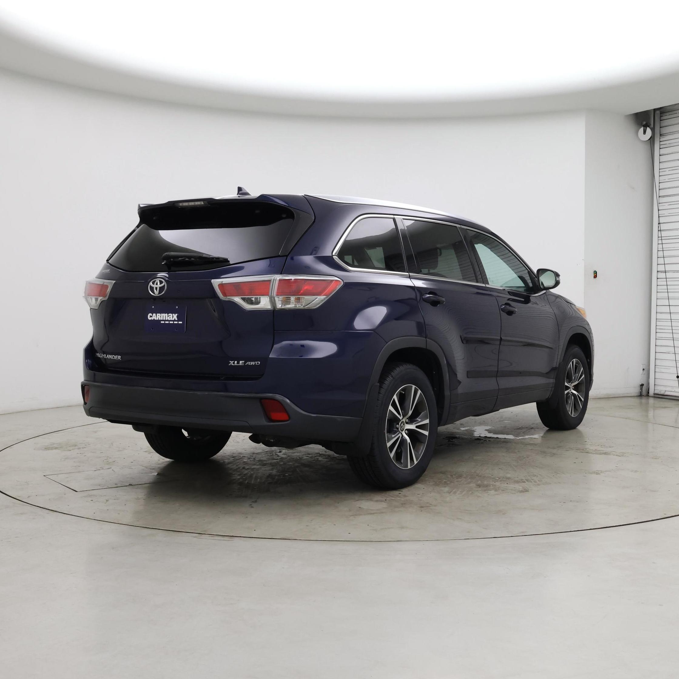 Thumbnail: 2016 Toyota Highlander - 8