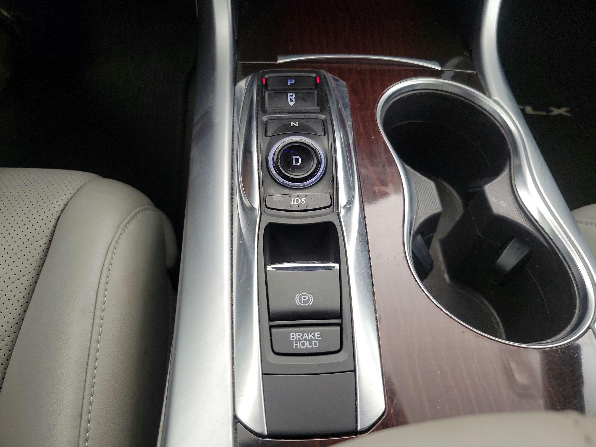 Thumbnail: 2015 Acura TLX - 18
