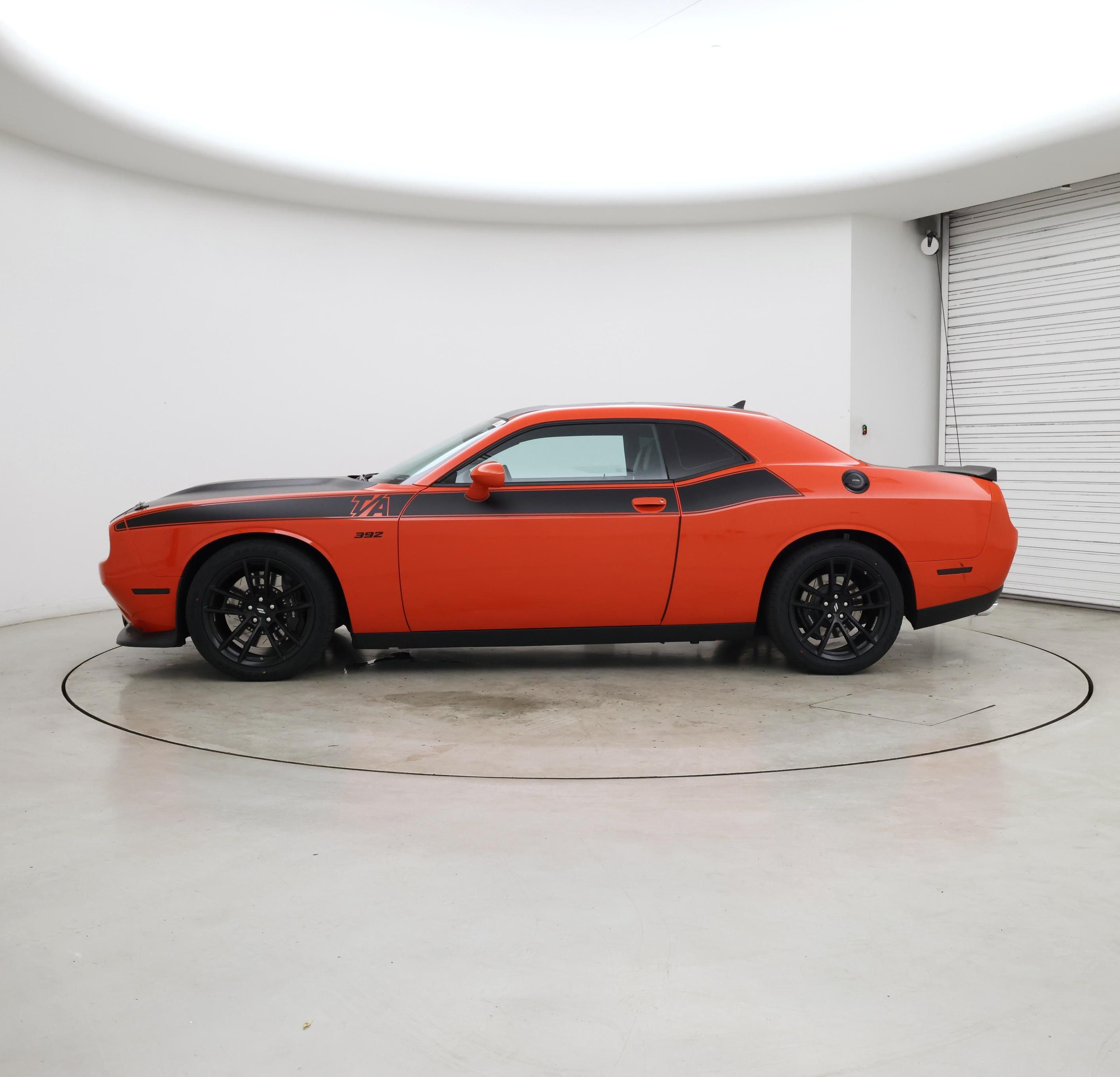 Thumbnail: 2018 Dodge Challenger - 3