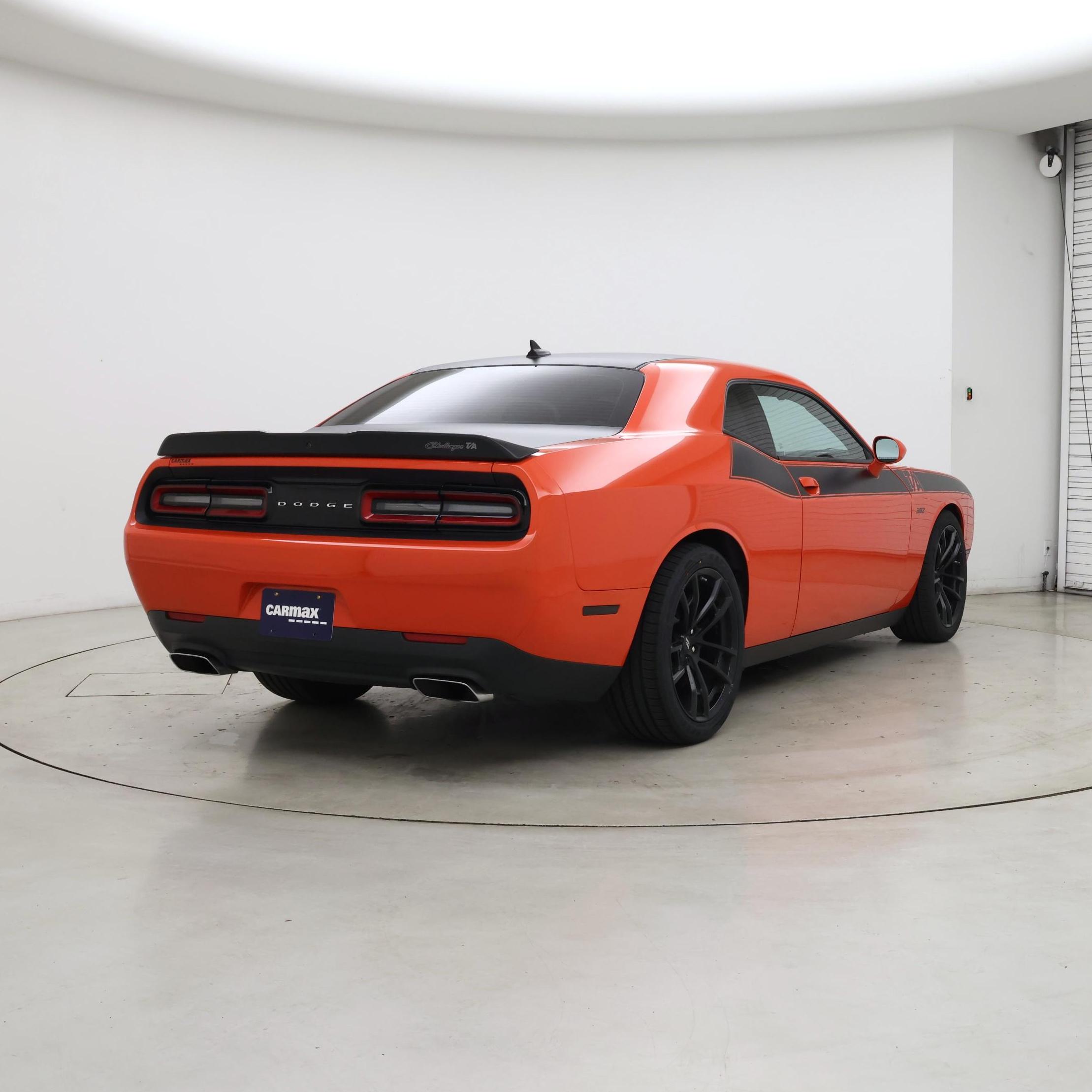 Thumbnail: 2018 Dodge Challenger - 8