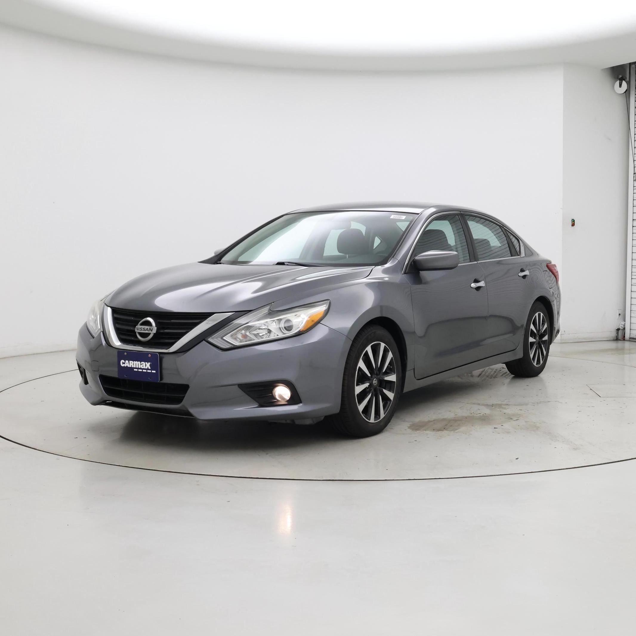 Thumbnail: 2018 Nissan Altima - 4