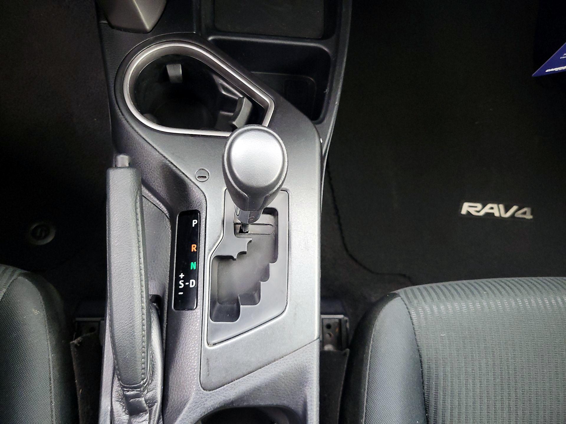 Thumbnail: 2017 Toyota RAV4 - 17