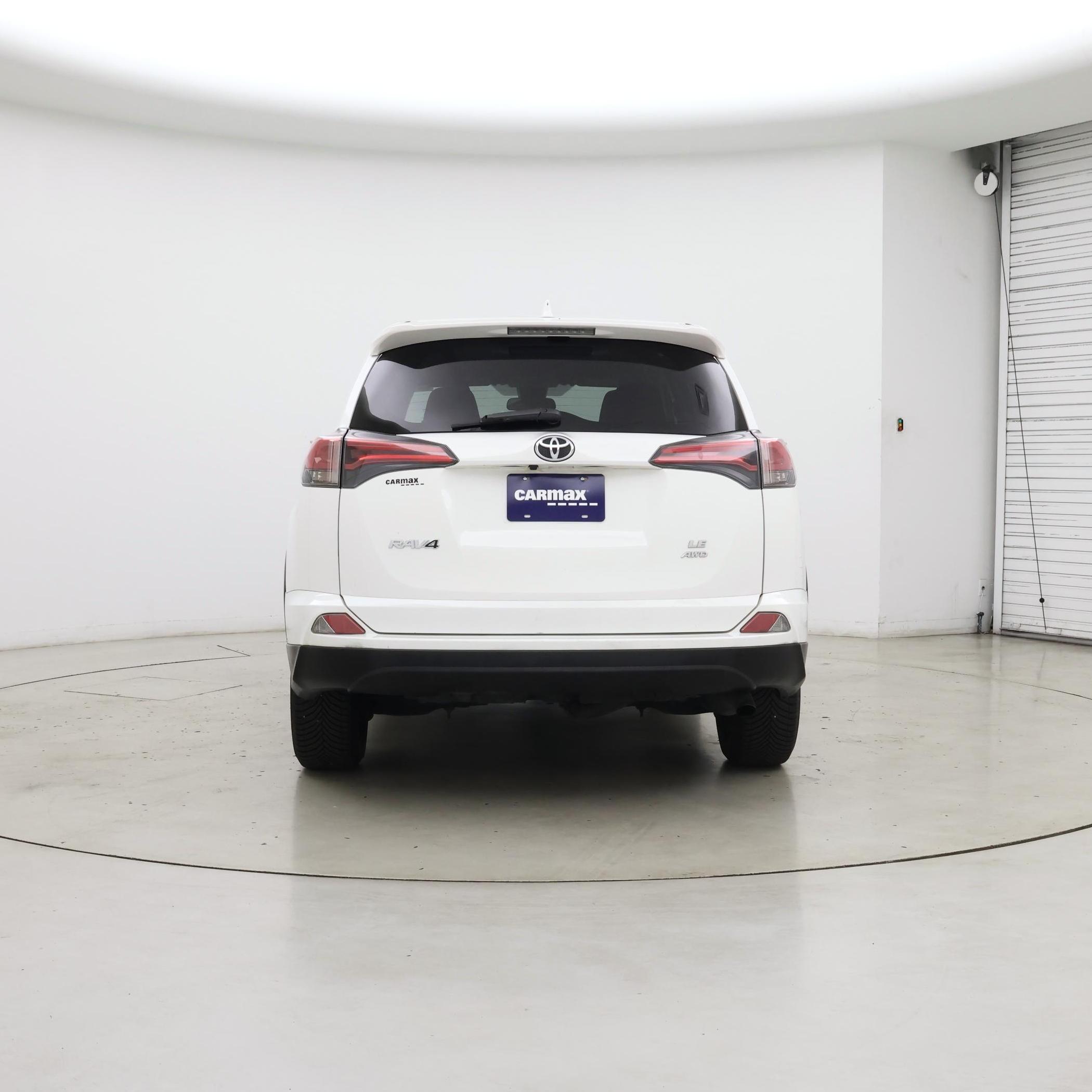Thumbnail: 2017 Toyota RAV4 - 6