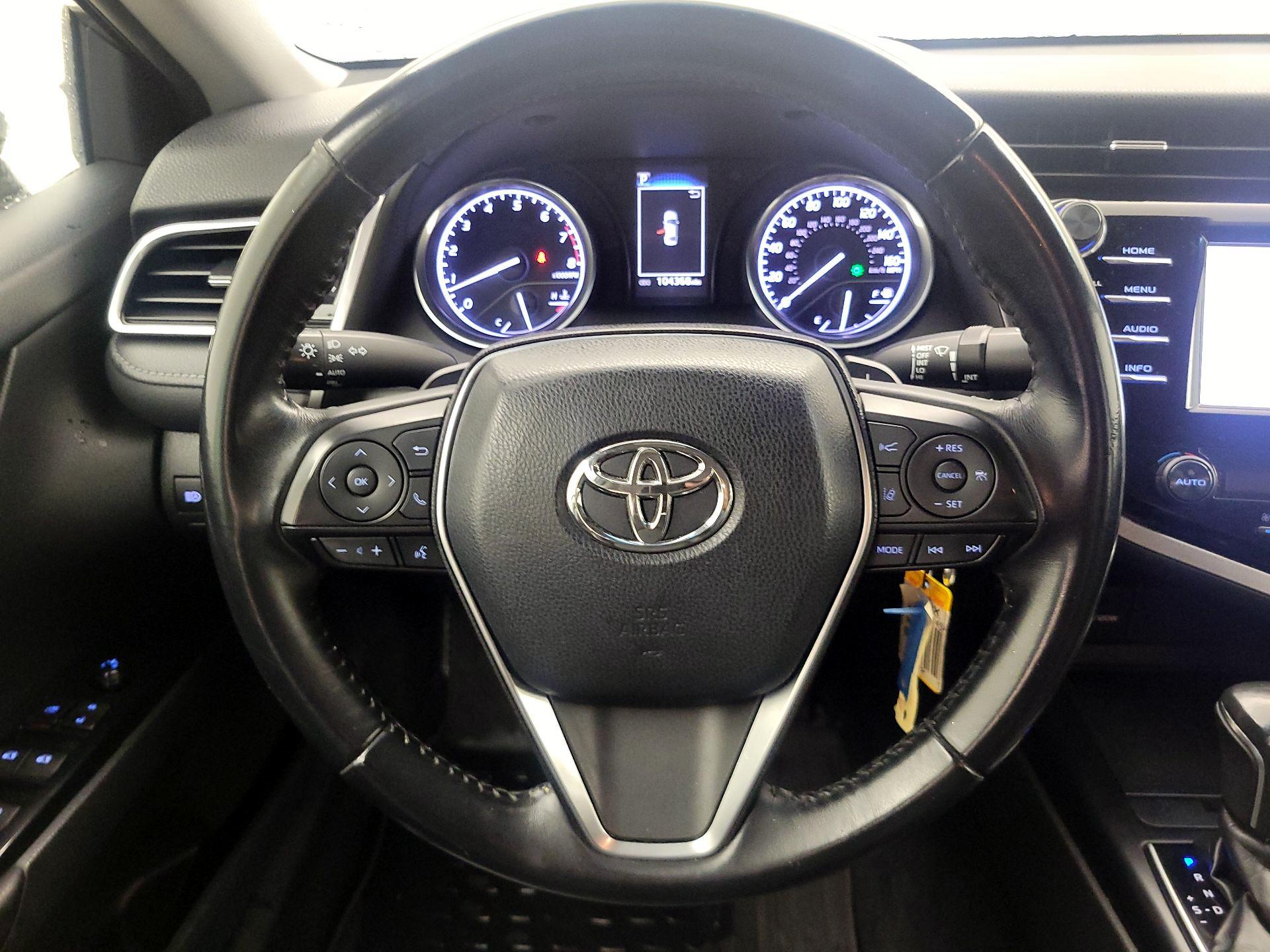 Thumbnail: 2018 Toyota Camry - 10