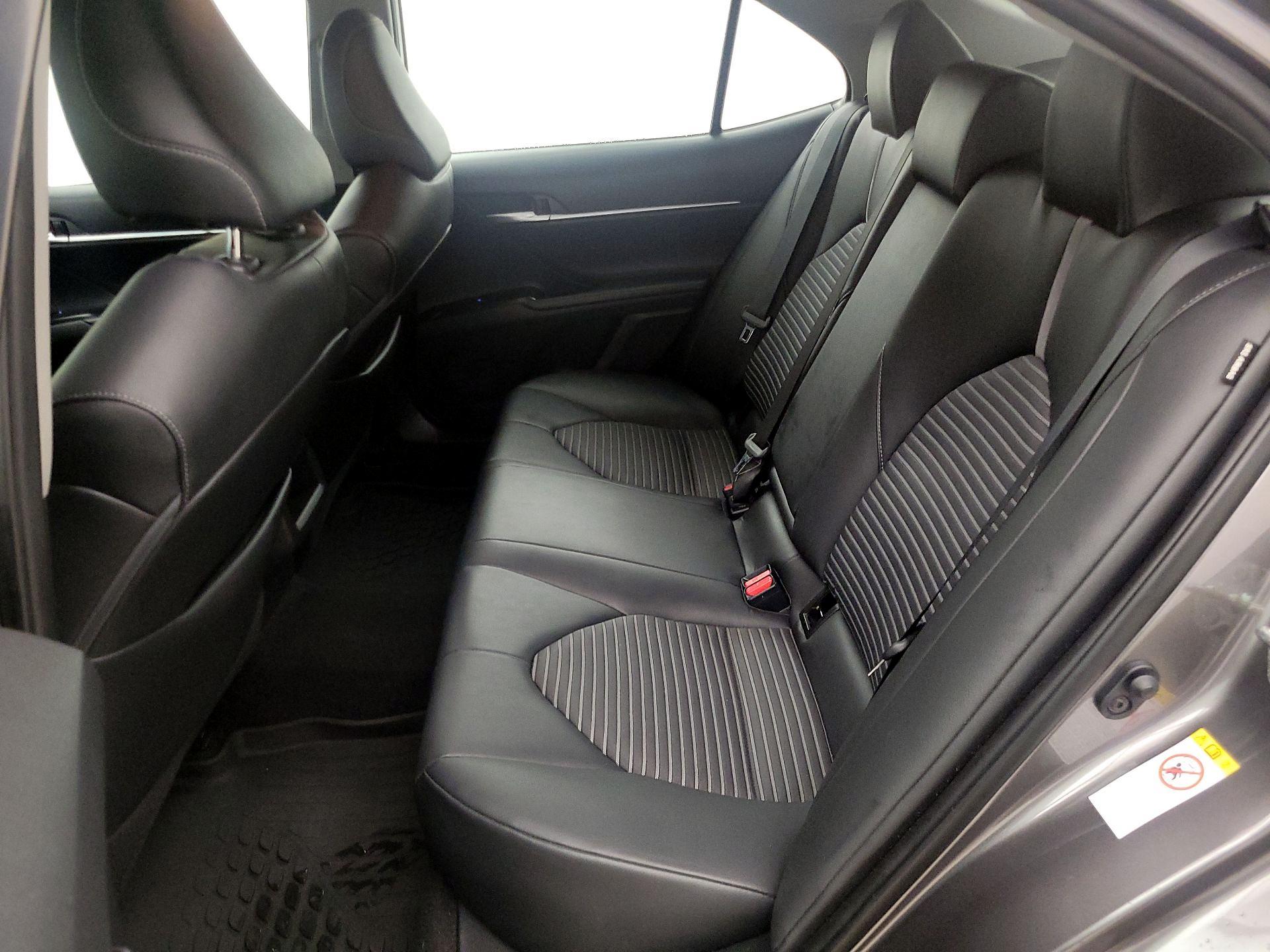 Thumbnail: 2018 Toyota Camry - 19