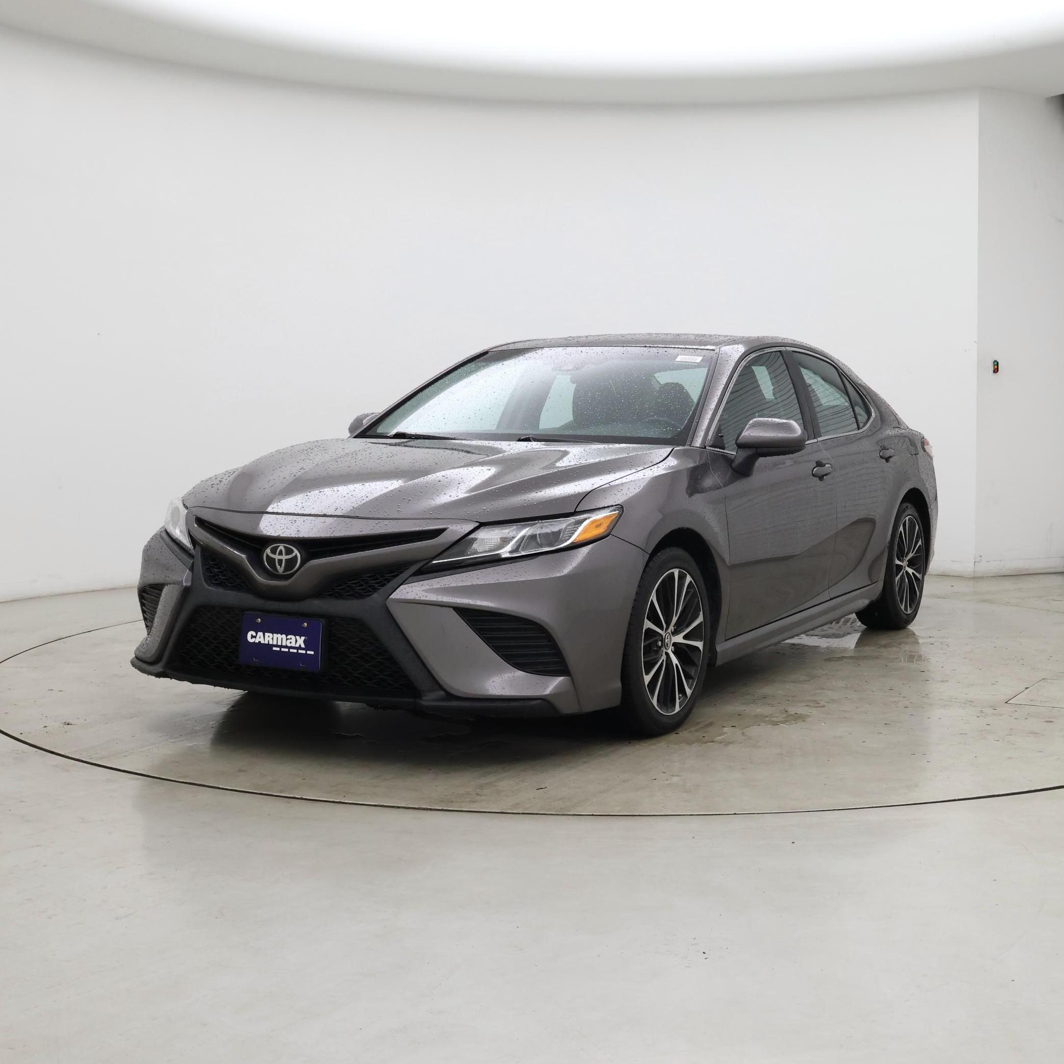Thumbnail: 2018 Toyota Camry - 4