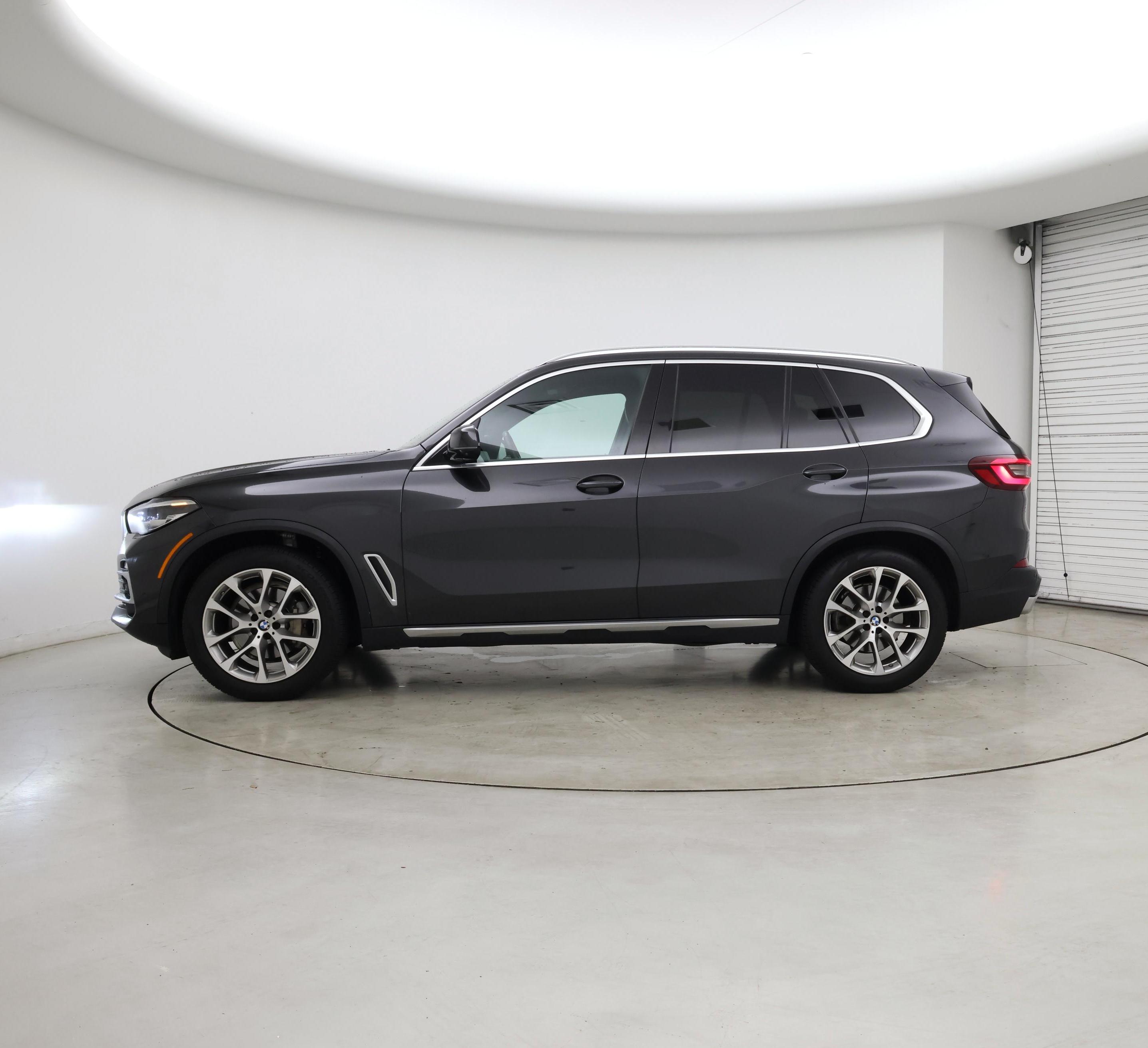 Thumbnail: 2021 BMW X5 - 3