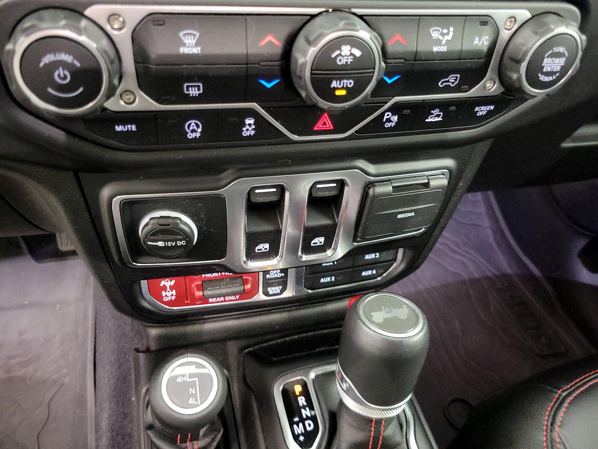 Thumbnail: 2023 Jeep Wrangler - 17