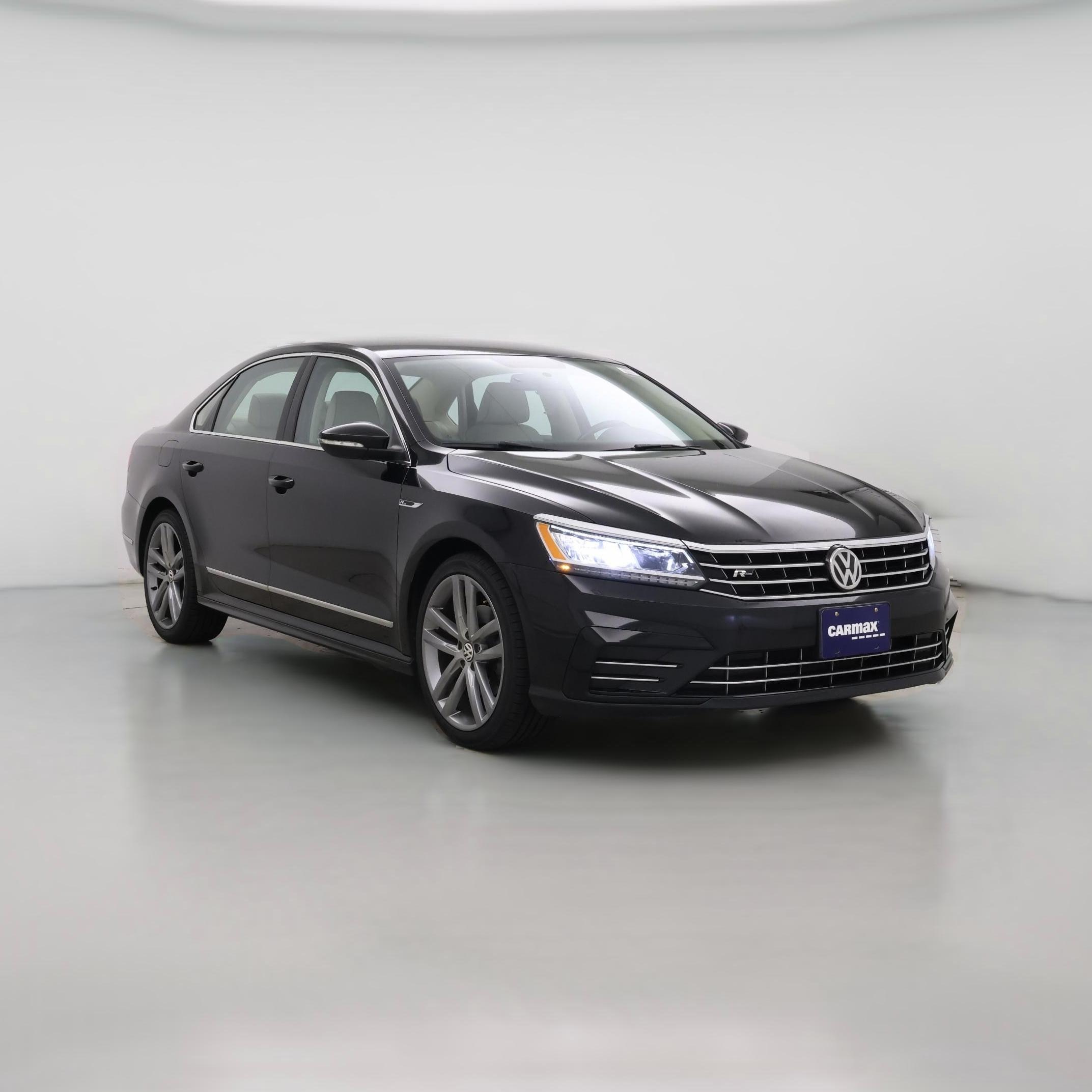 Thumbnail: 2017 Volkswagen Passat - 1
