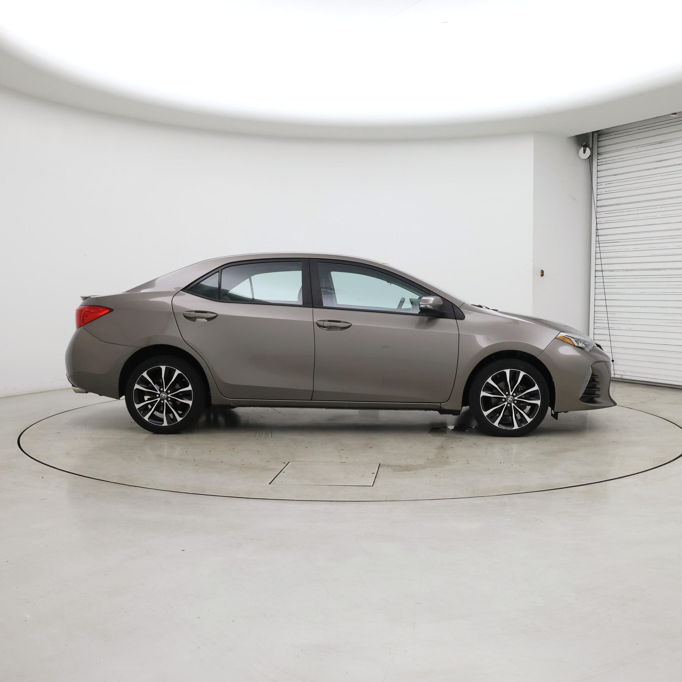 Thumbnail: 2018 Toyota Corolla - 7