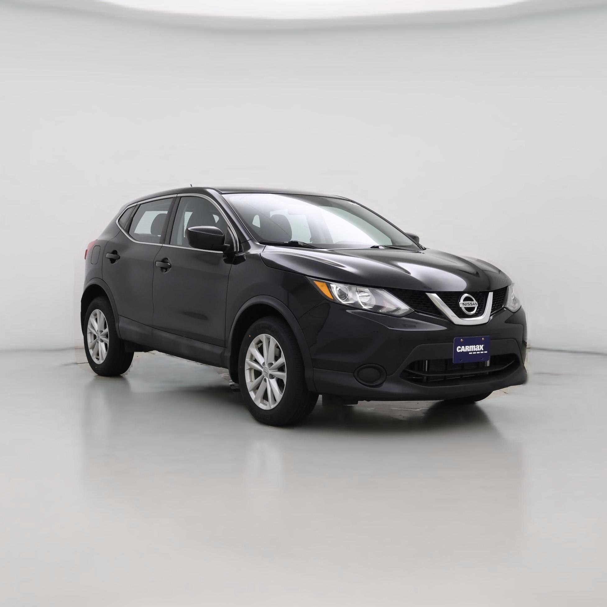 Thumbnail: 2017 Nissan Rogue Sport - 1