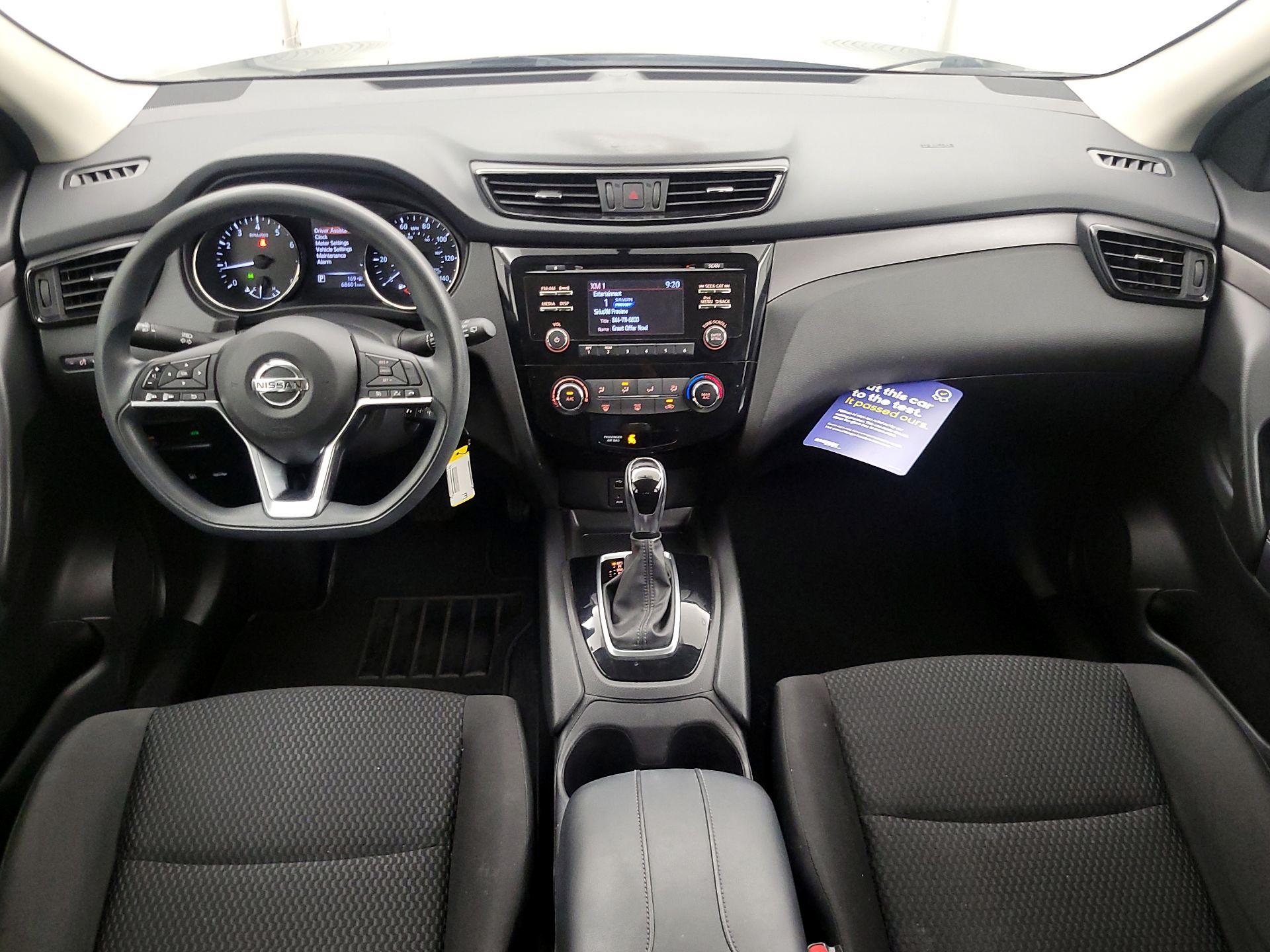 Thumbnail: 2017 Nissan Rogue Sport - 9